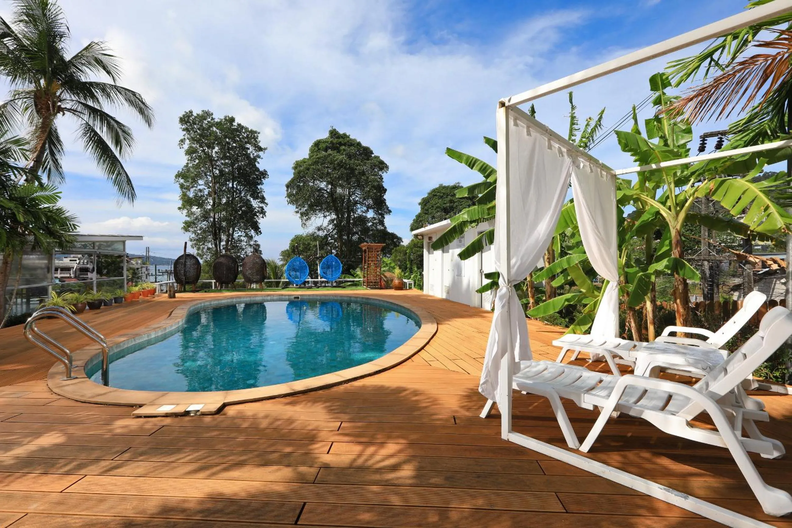 Swimming pool in Daydream villa resort