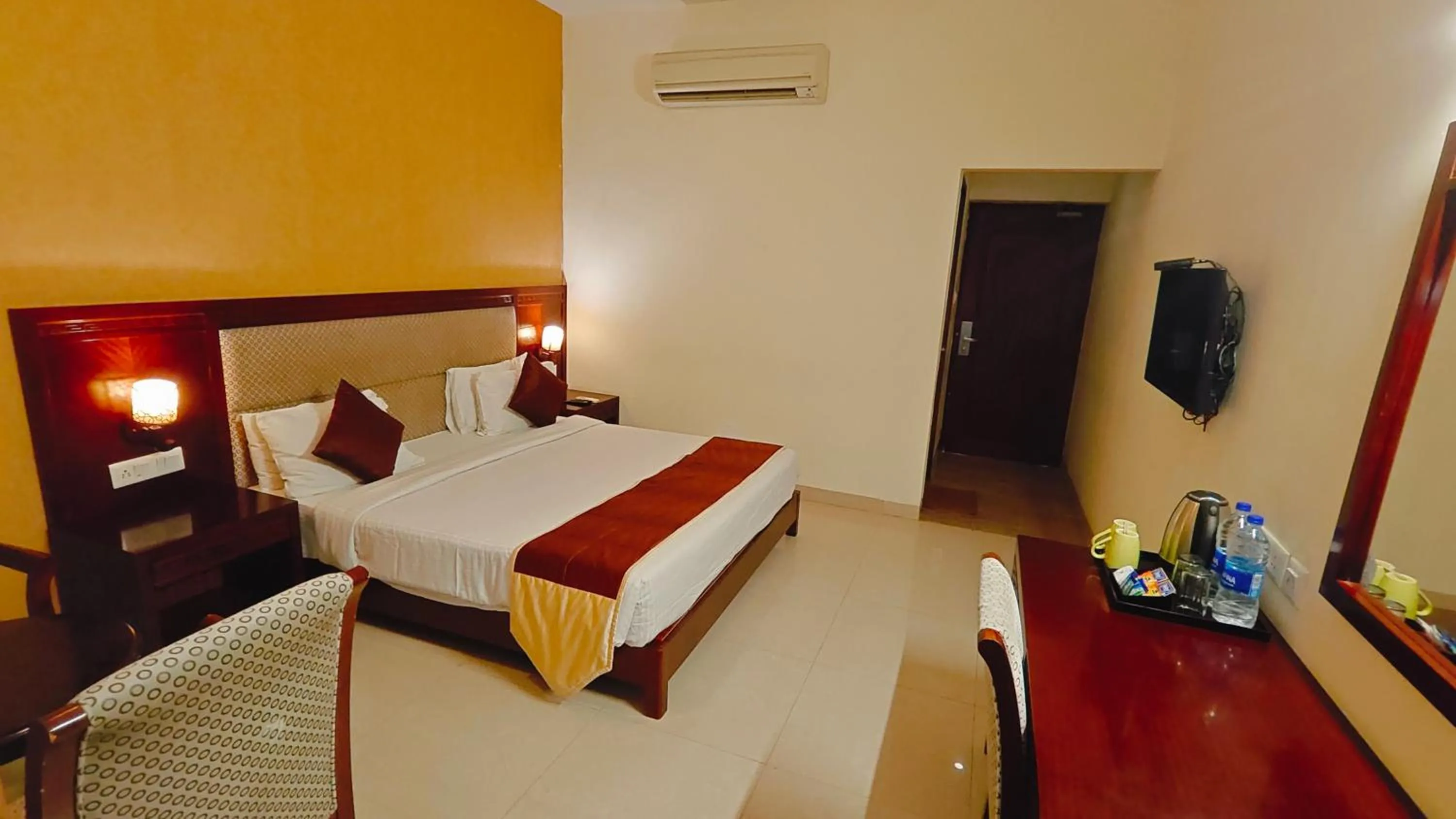 Bed in Alps Residency - A Bergamont Hotel, Krishnagiri