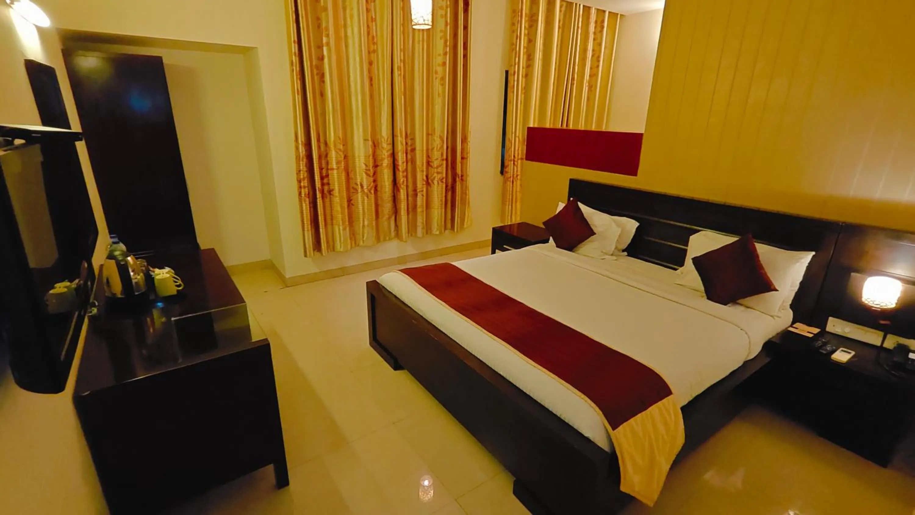 Bed in Alps Residency - A Bergamont Hotel, Krishnagiri