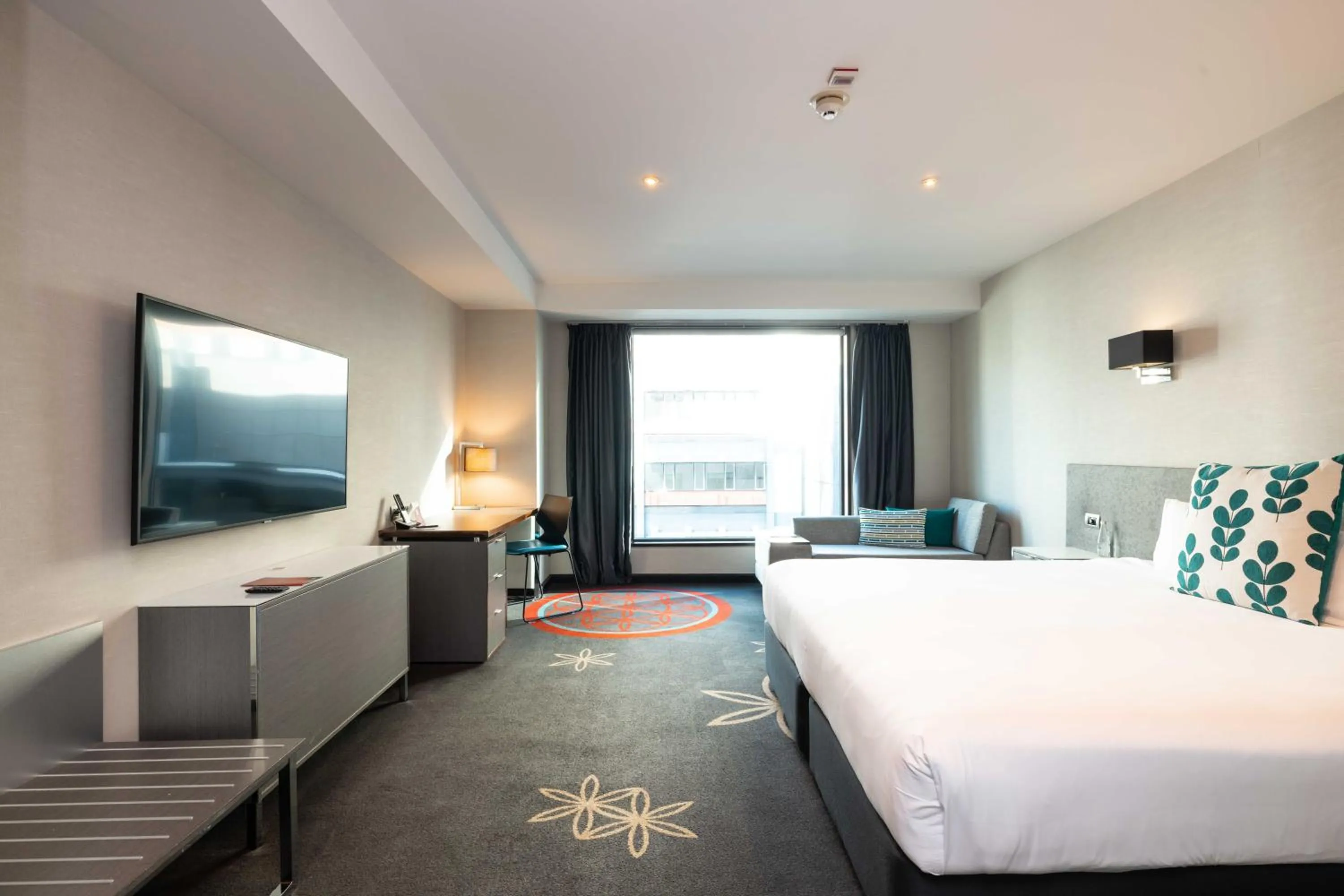 Bedroom, Bed in SkyCity Hotel Auckland
