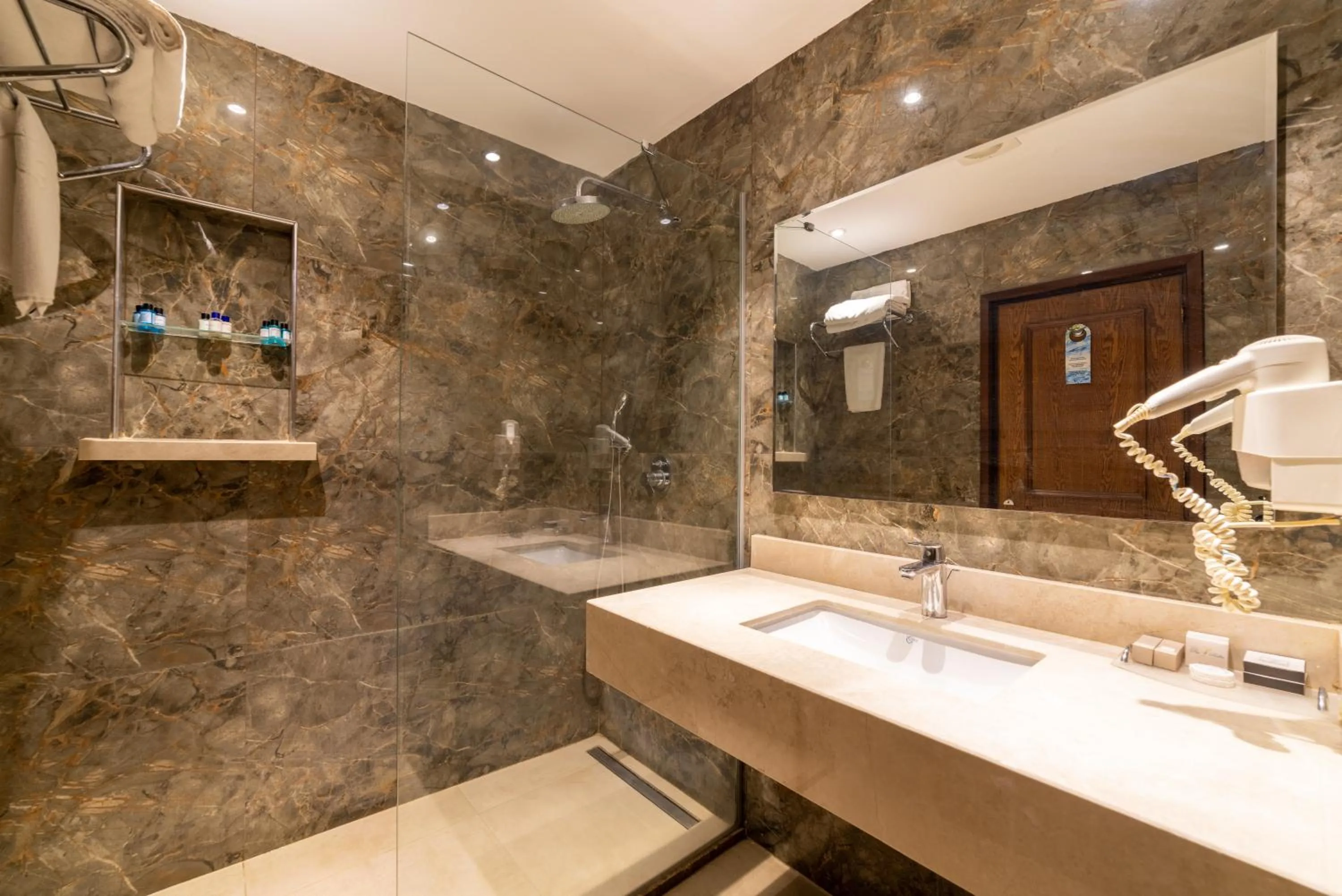 Shower in Hotel Pia Bella