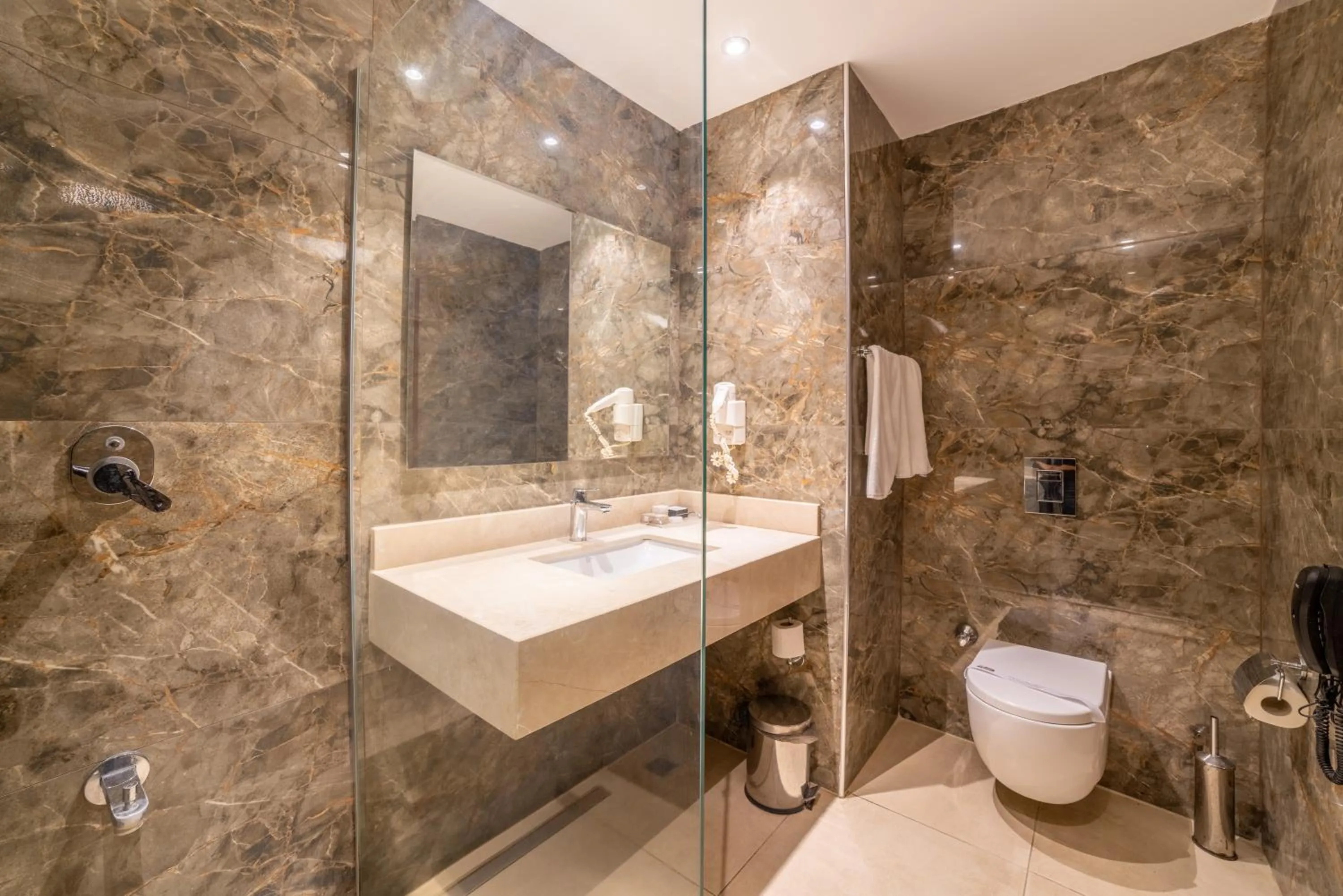 Shower in Hotel Pia Bella