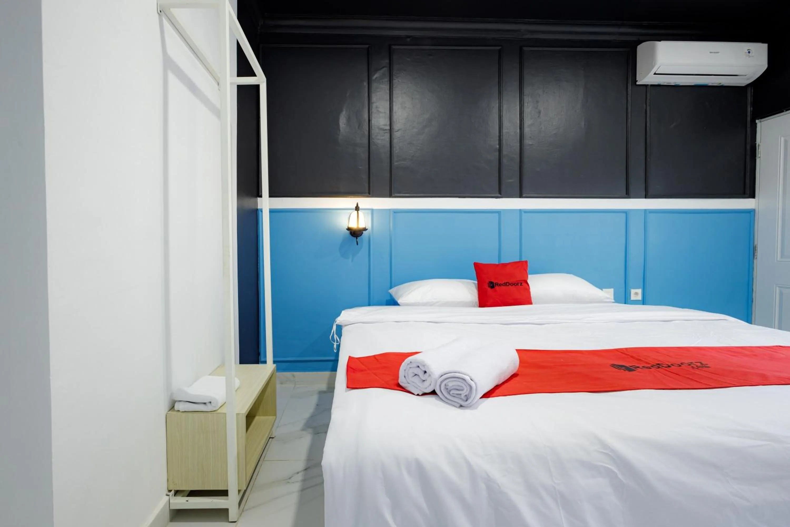 Bed in RedDoorz Plus at Jalan Gatot Subroto Jakarta
