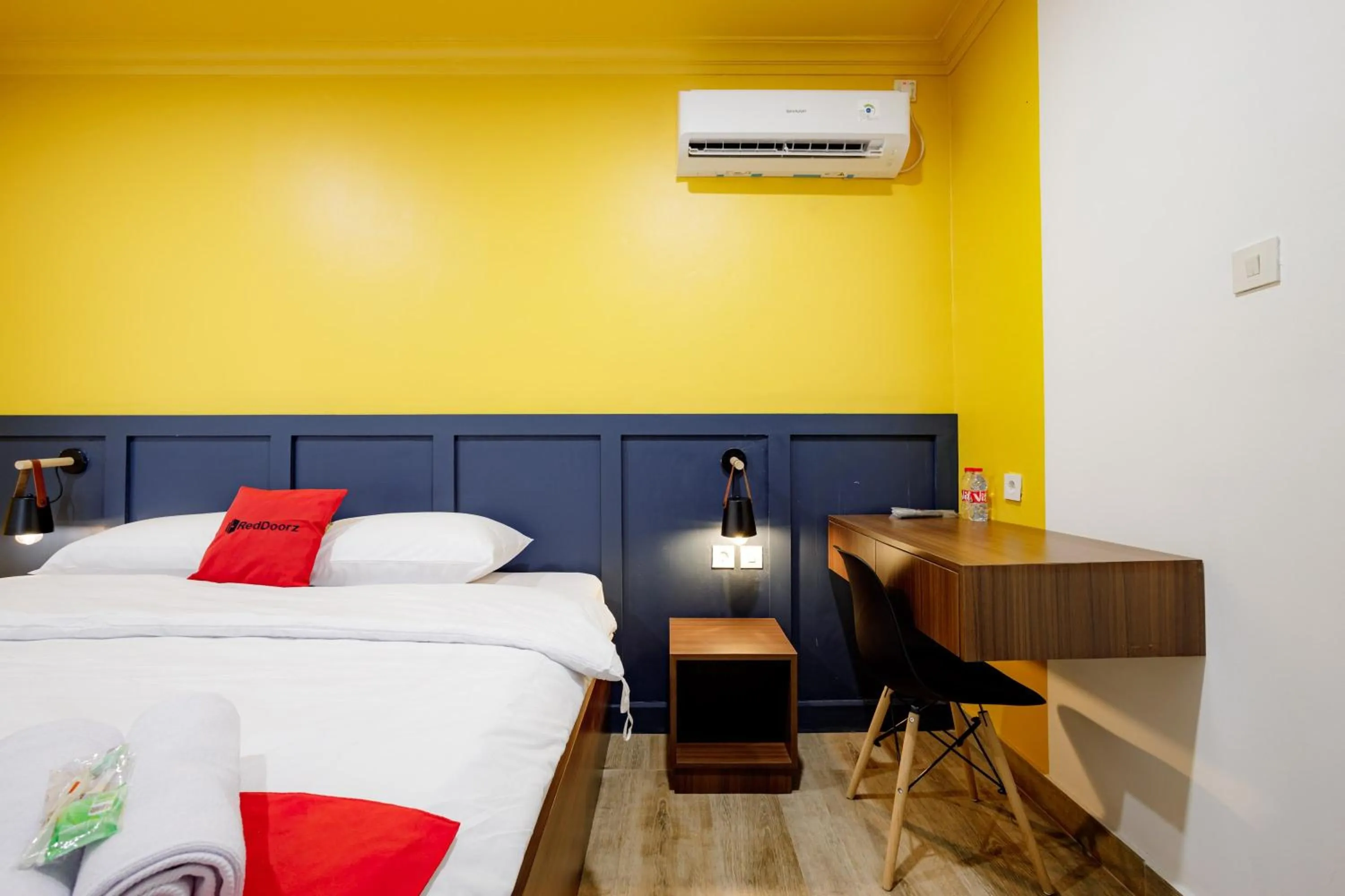 Bed in RedDoorz Plus at Jalan Gatot Subroto Jakarta