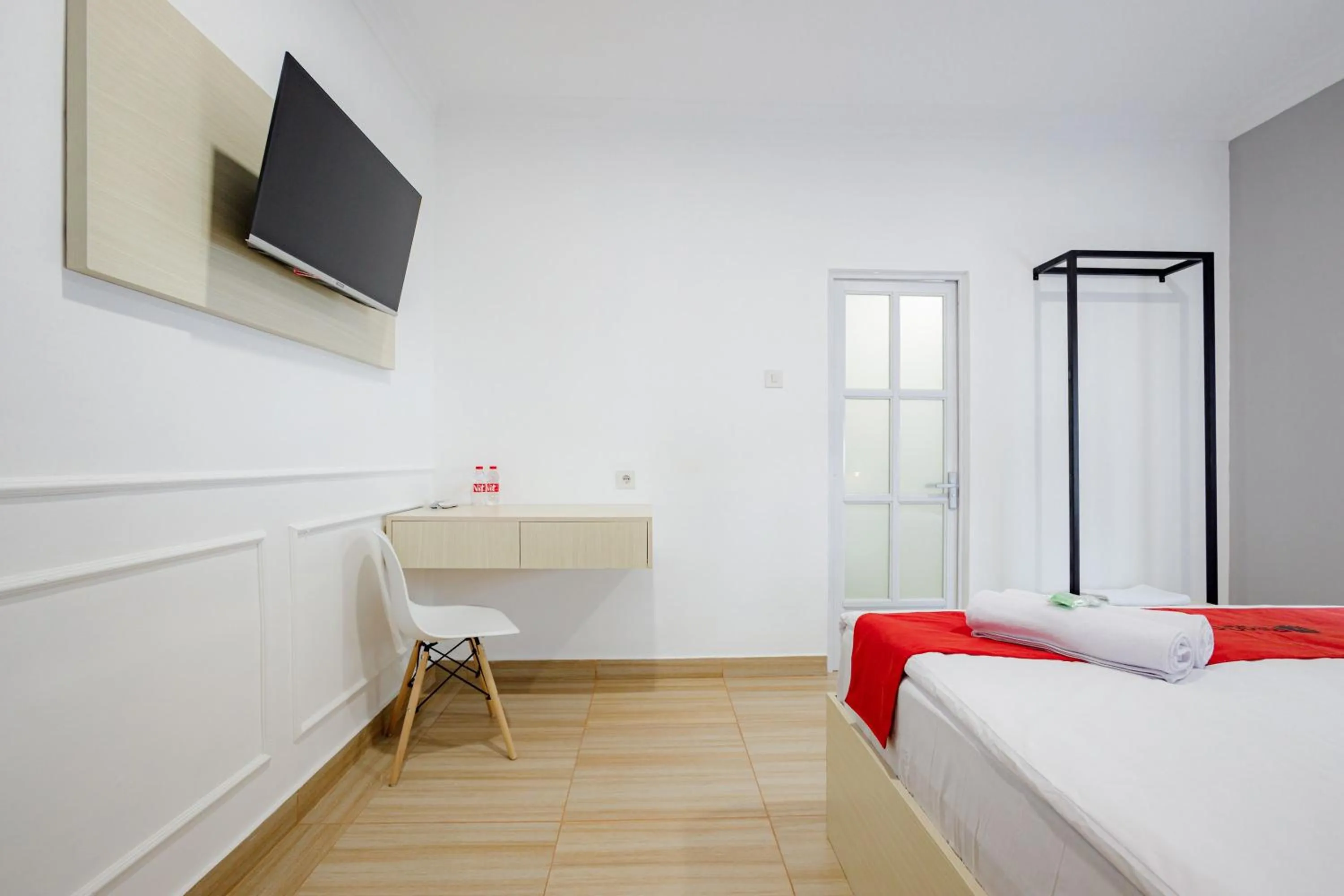 Bed in RedDoorz Plus at Jalan Gatot Subroto Jakarta