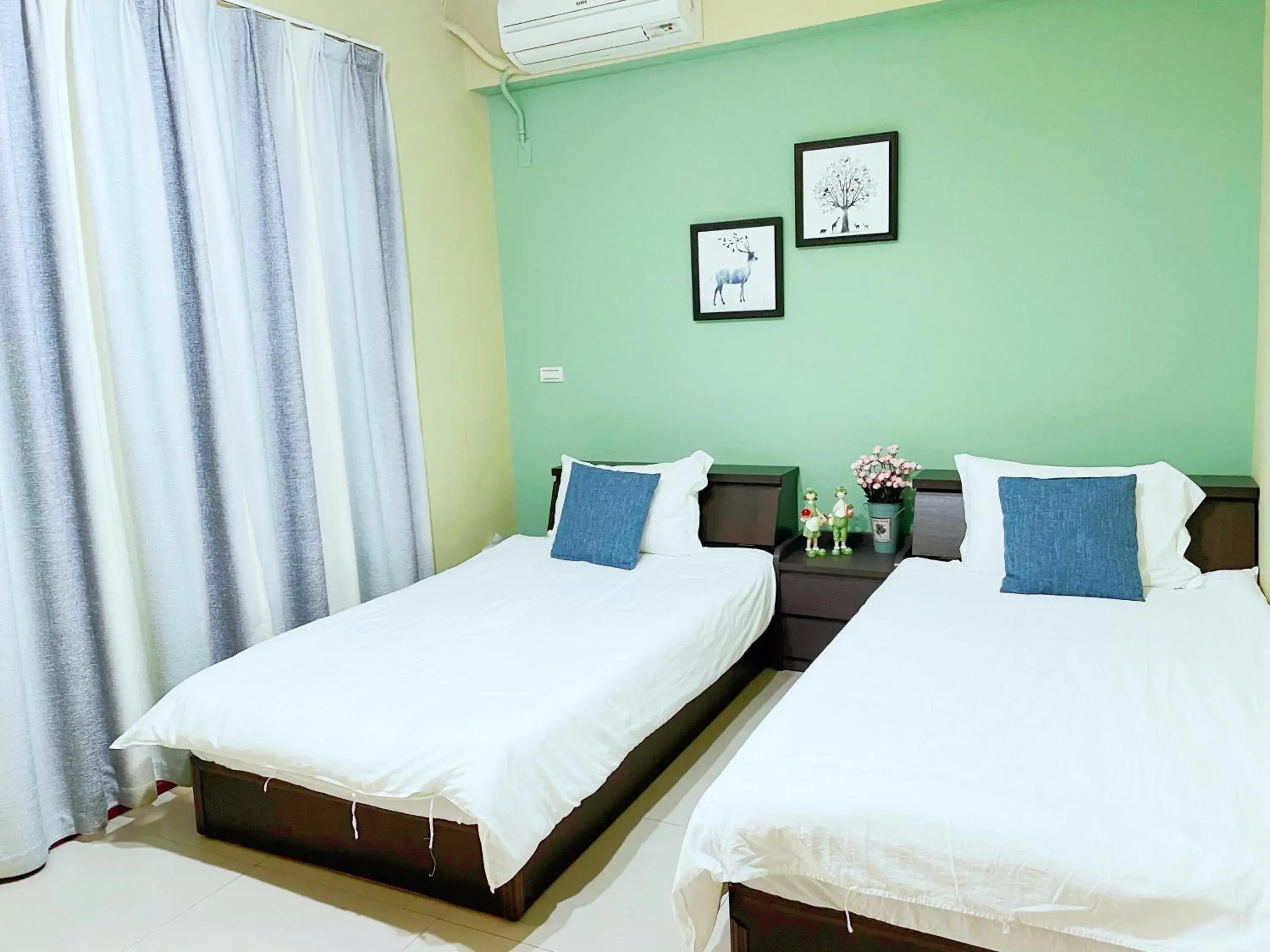 Twin Room with Balcony in Qin's House II Twin Room with Balcony in Qin's House II