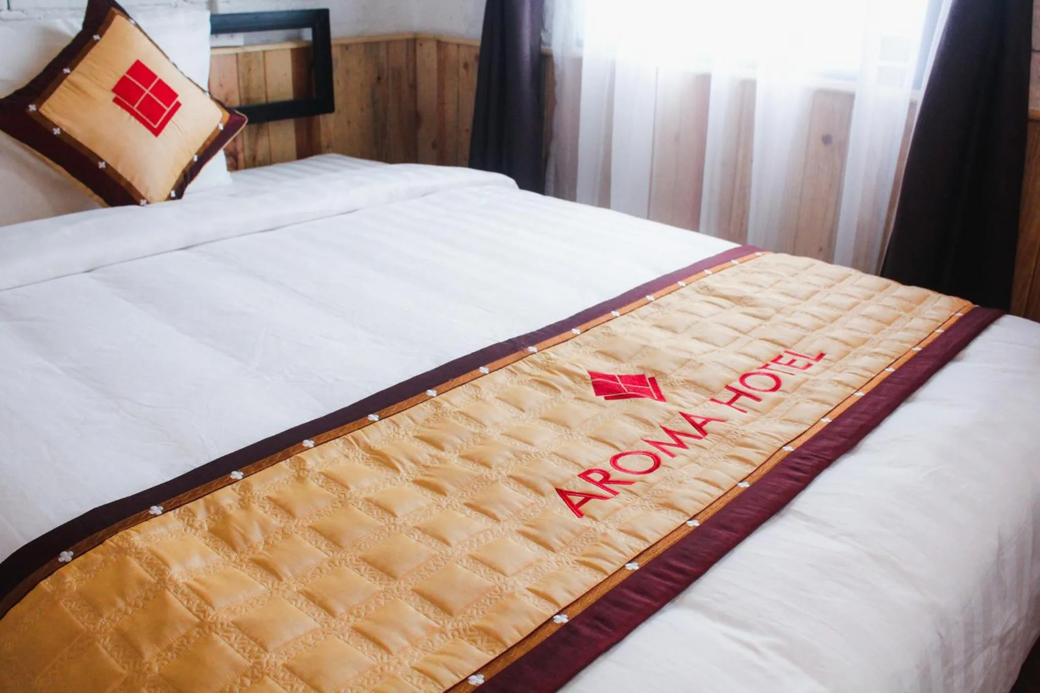 Bed in AROMA Ha Long Hotel