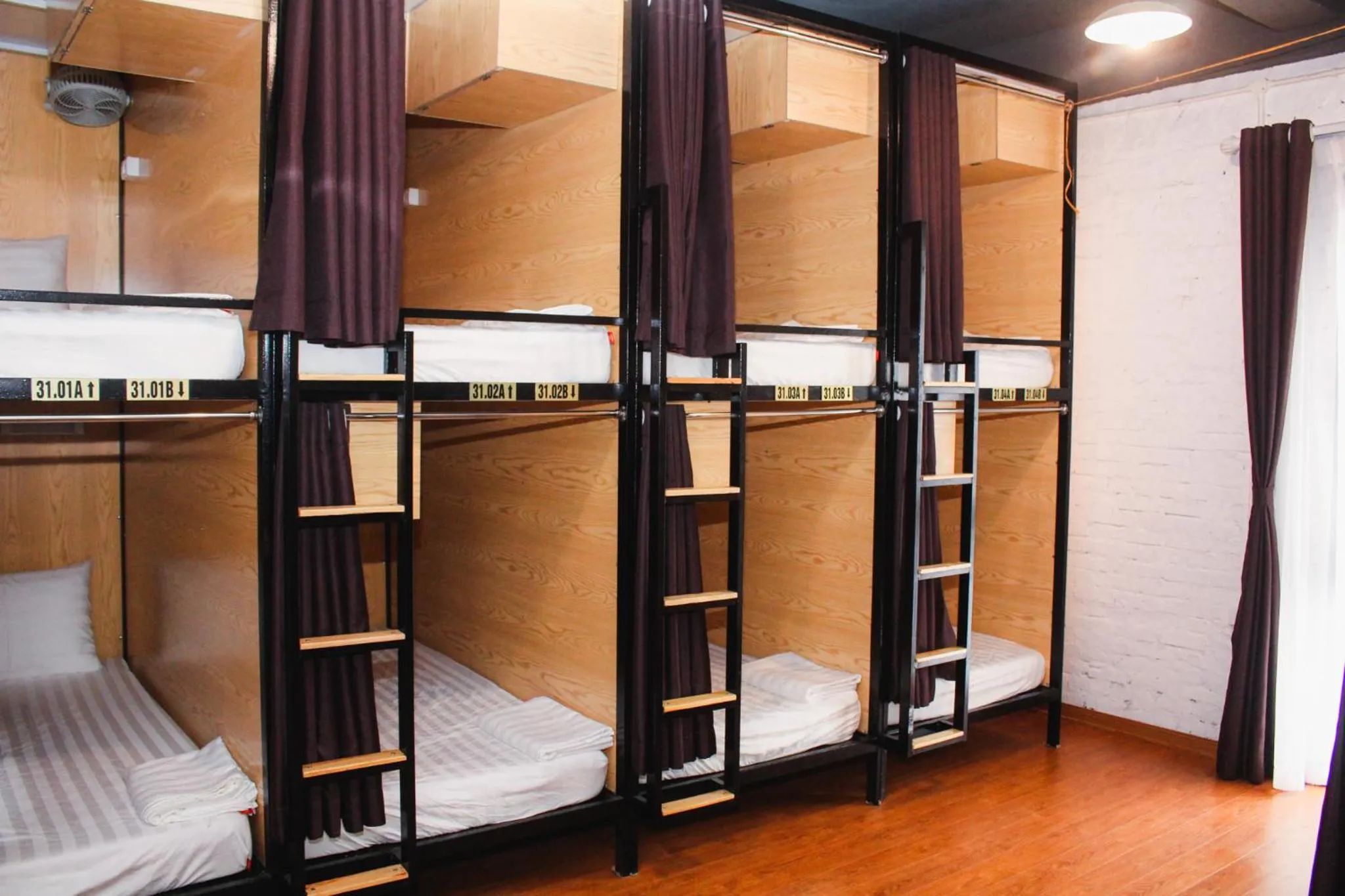 bunk bed, Bed in AROMA Ha Long Hotel