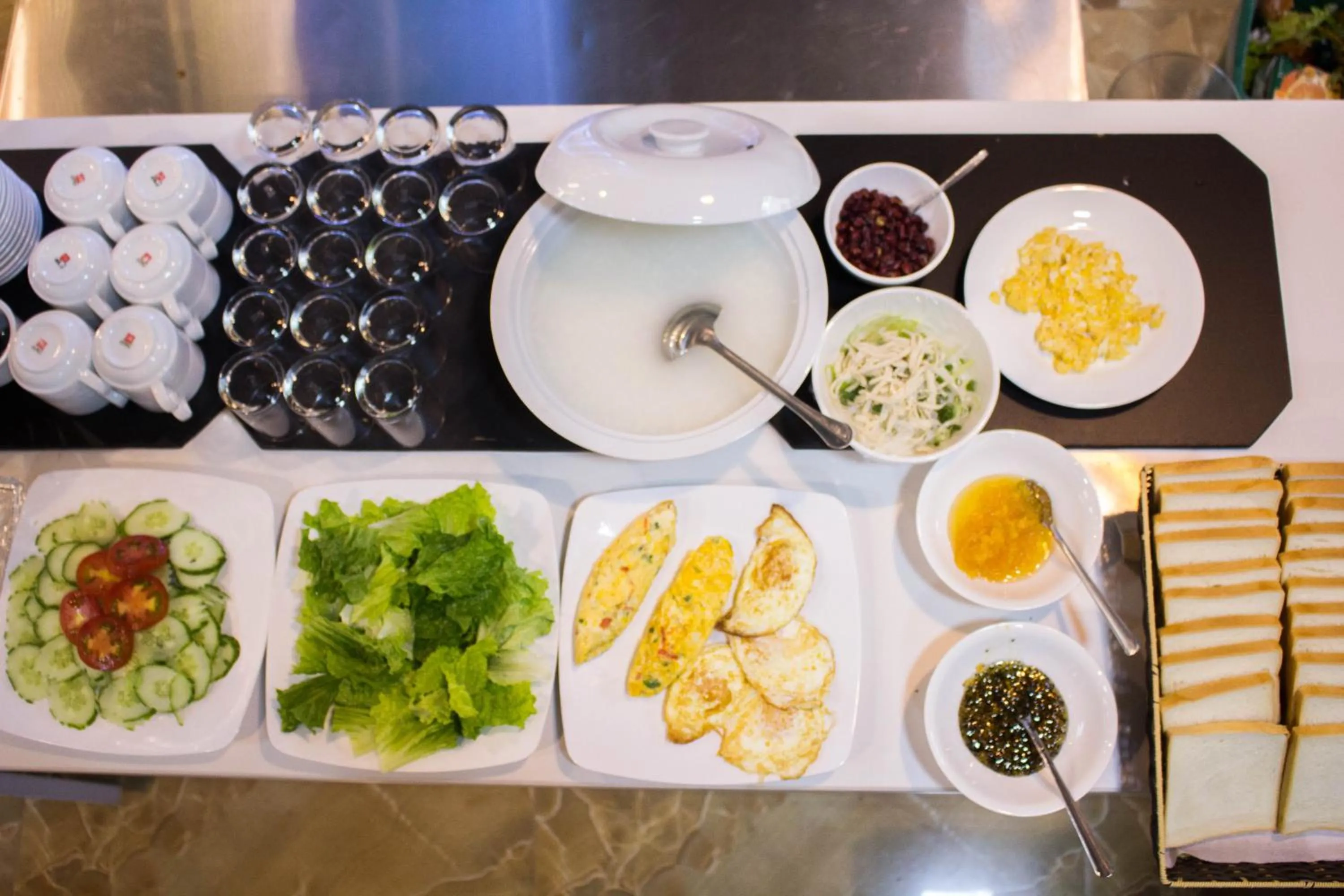 Breakfast in AROMA Ha Long Hotel