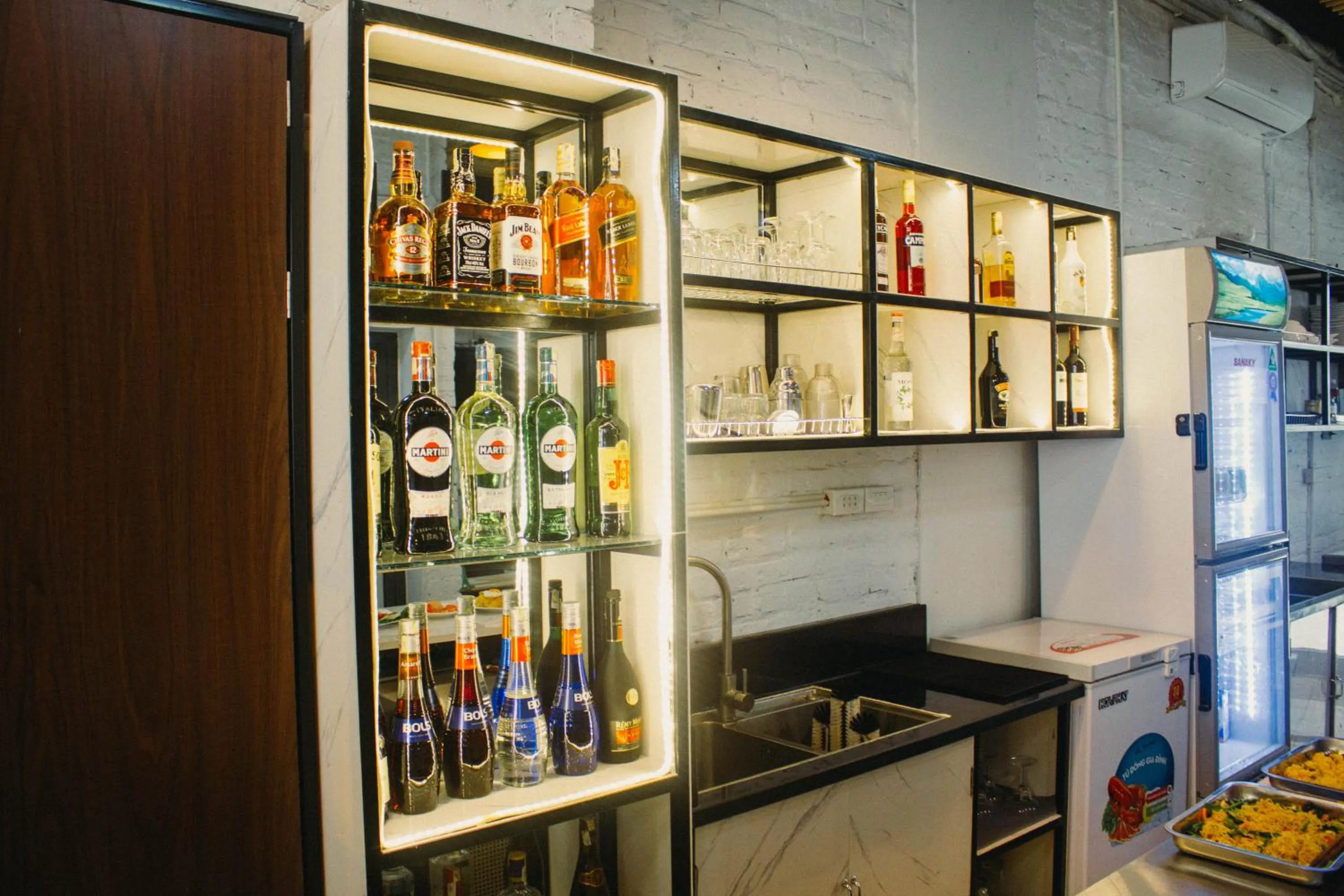 oven in AROMA Ha Long Hotel