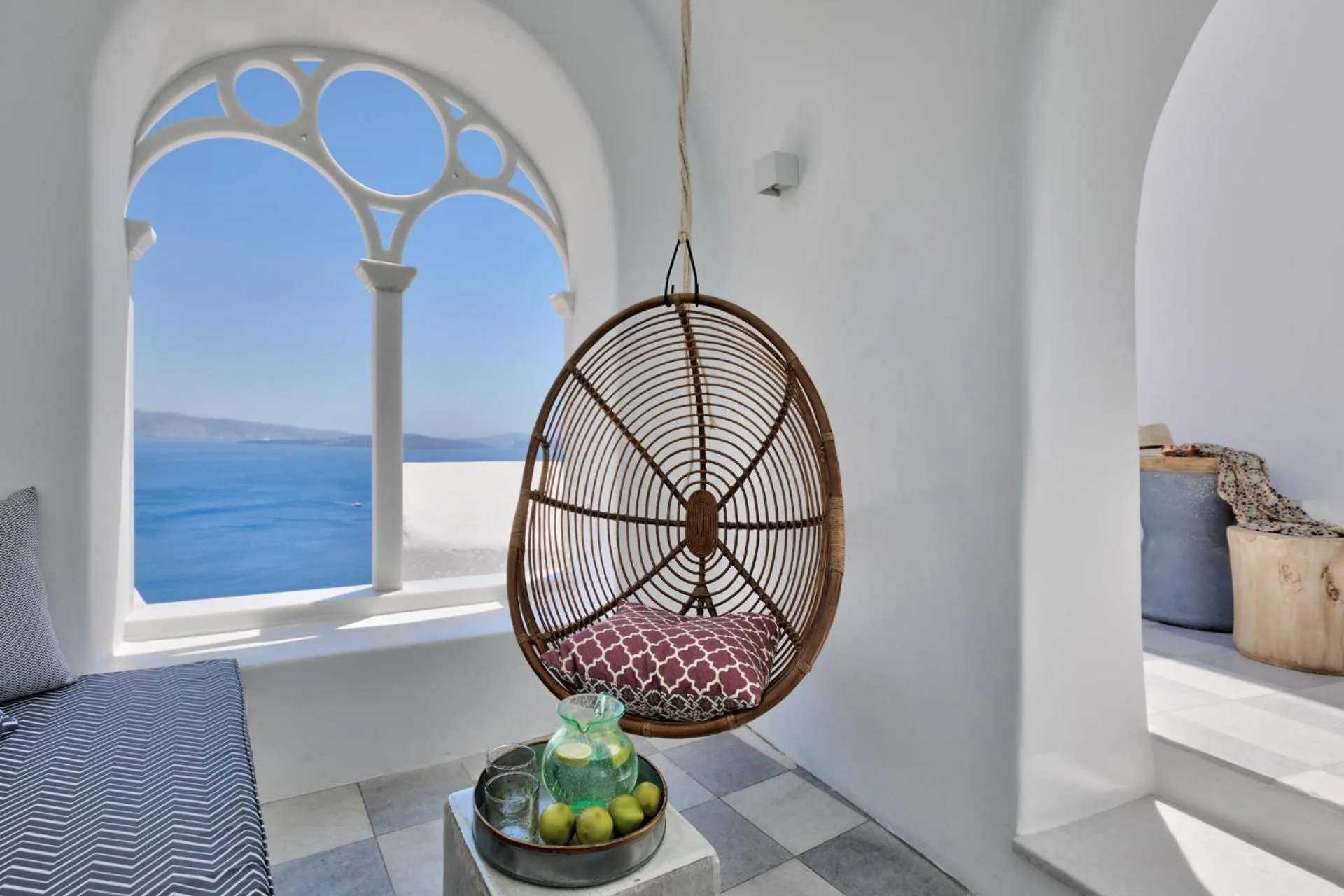 Hot Tub in Namaste Suites by Oias Local Cavehouses