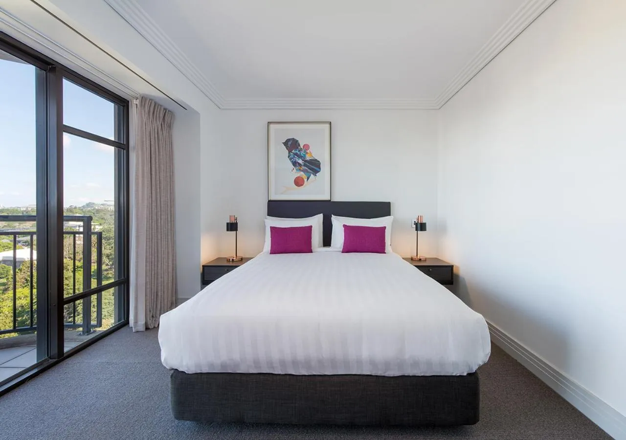 Bedroom, Bed in Avani Metropolis Auckland Residences
