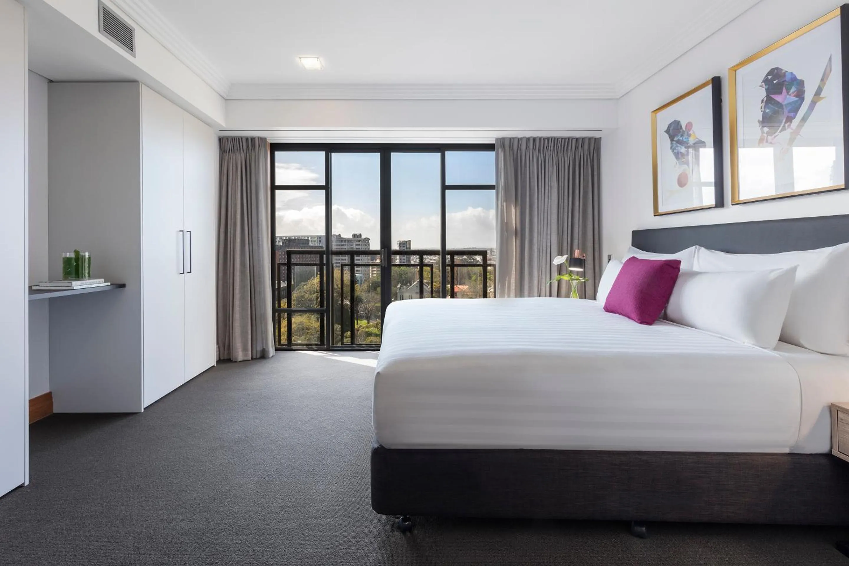 Bedroom, Bed in Avani Metropolis Auckland Residences