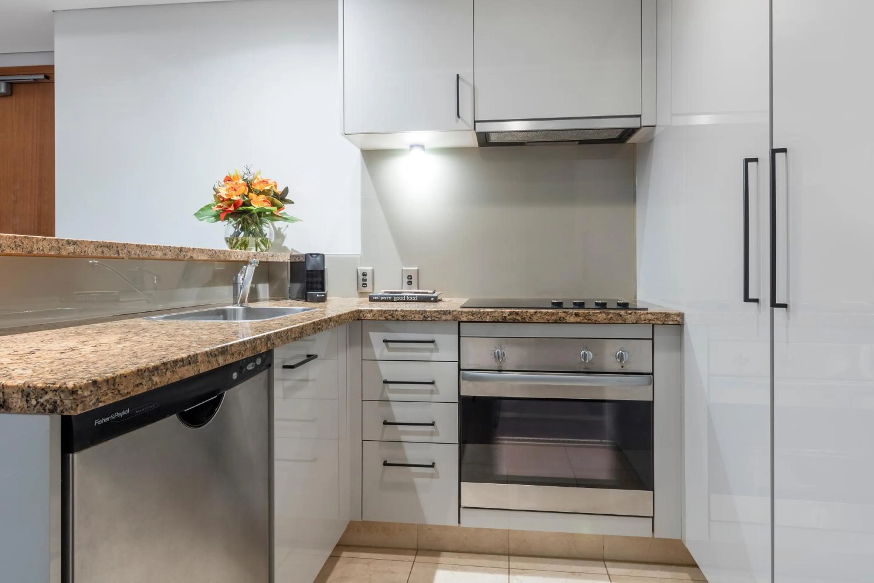 Kitchen or kitchenette in Avani Metropolis Auckland Residences