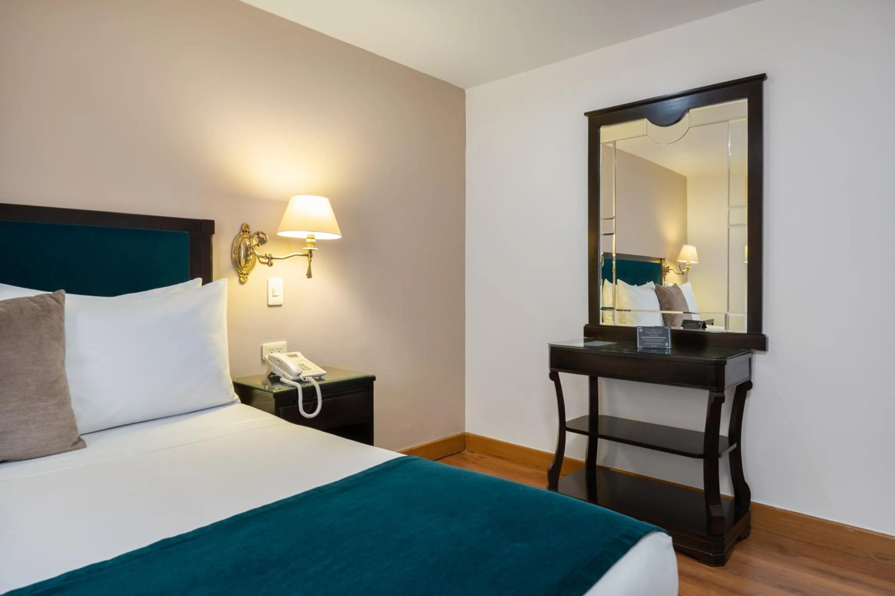 Bed in Hotel Le Manoir Bogotá