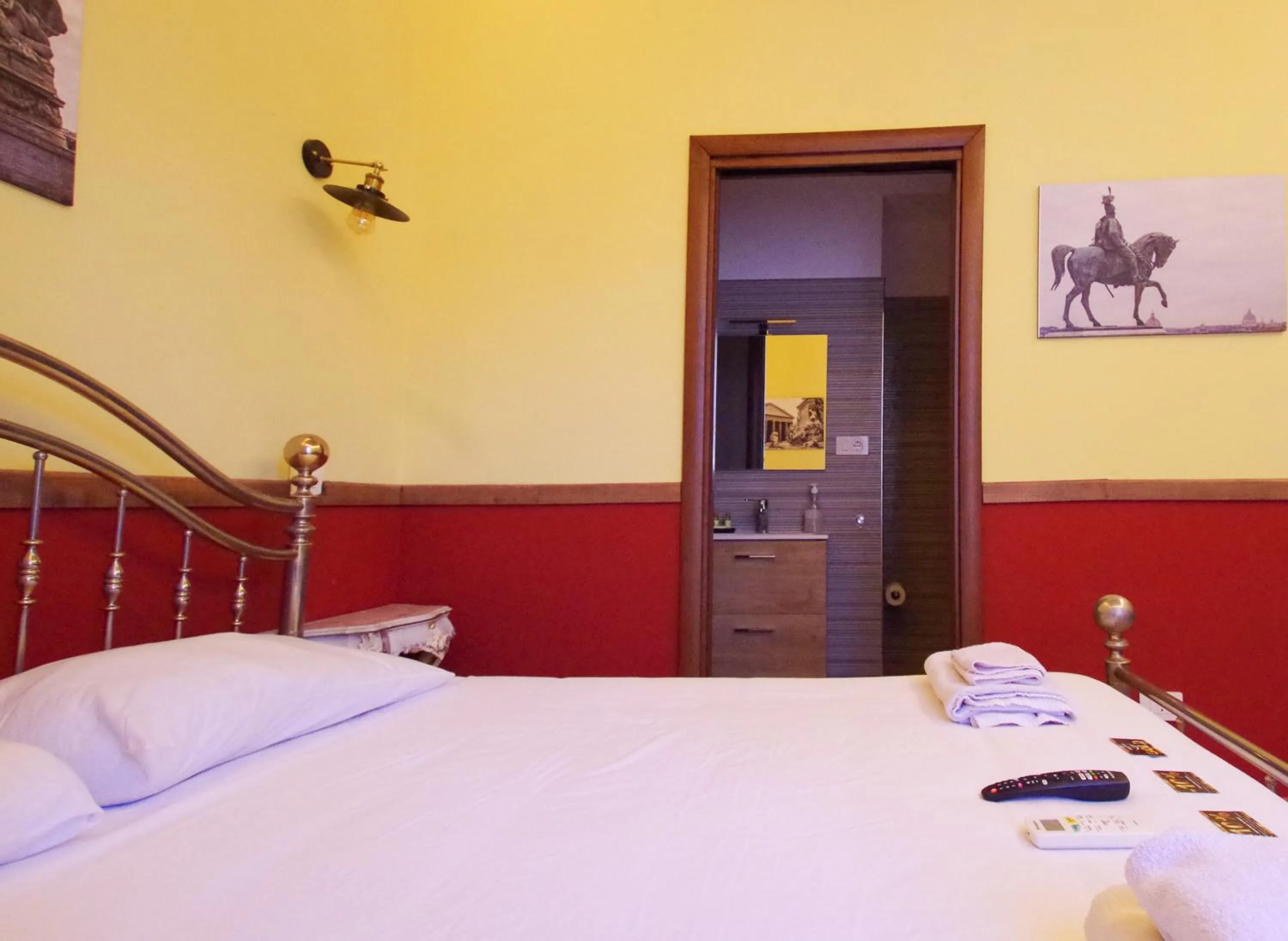 Bed in Old Bakery Rome GuestHouse