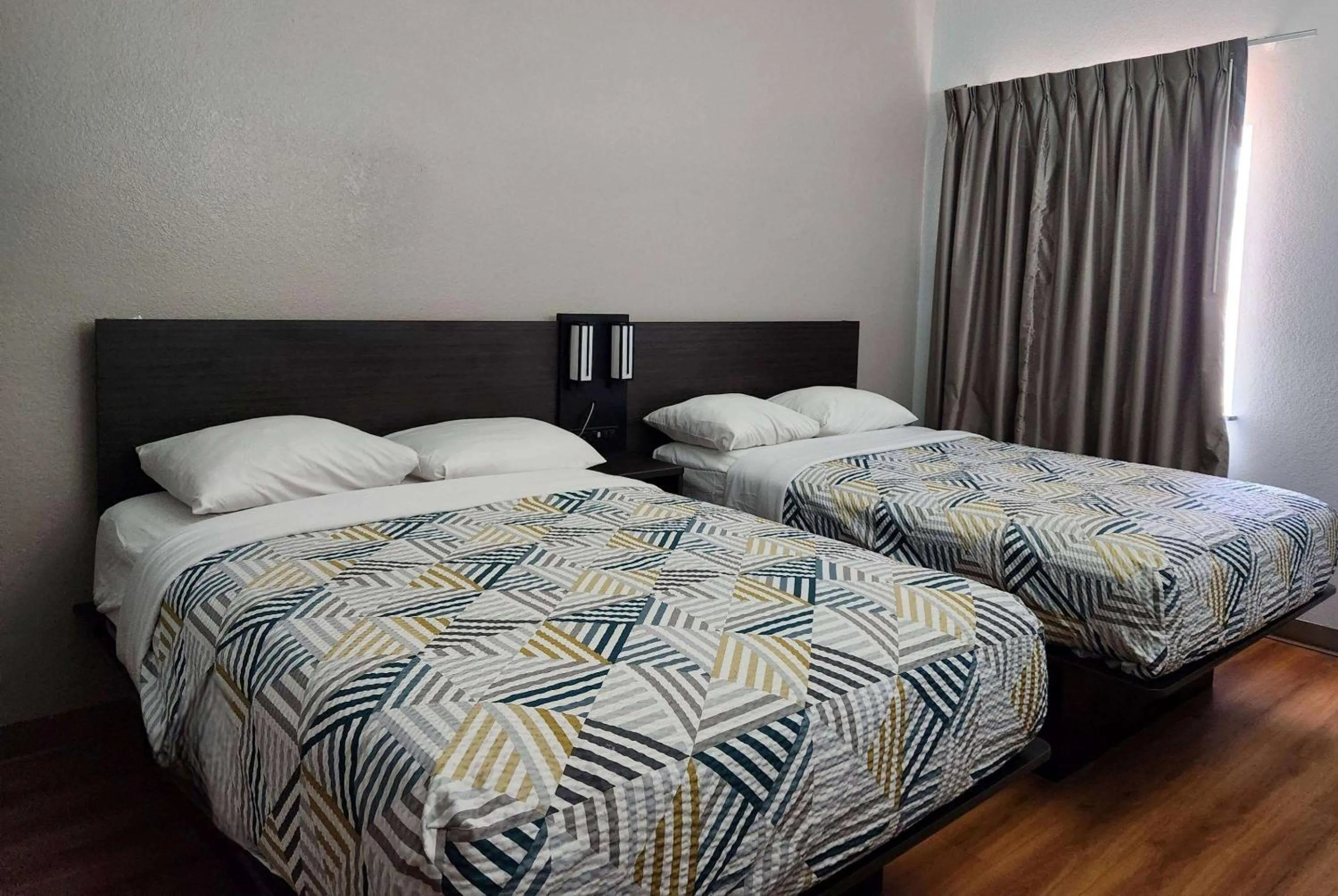 Photo of the whole room in Baymont by Wyndham San Antonio Airport