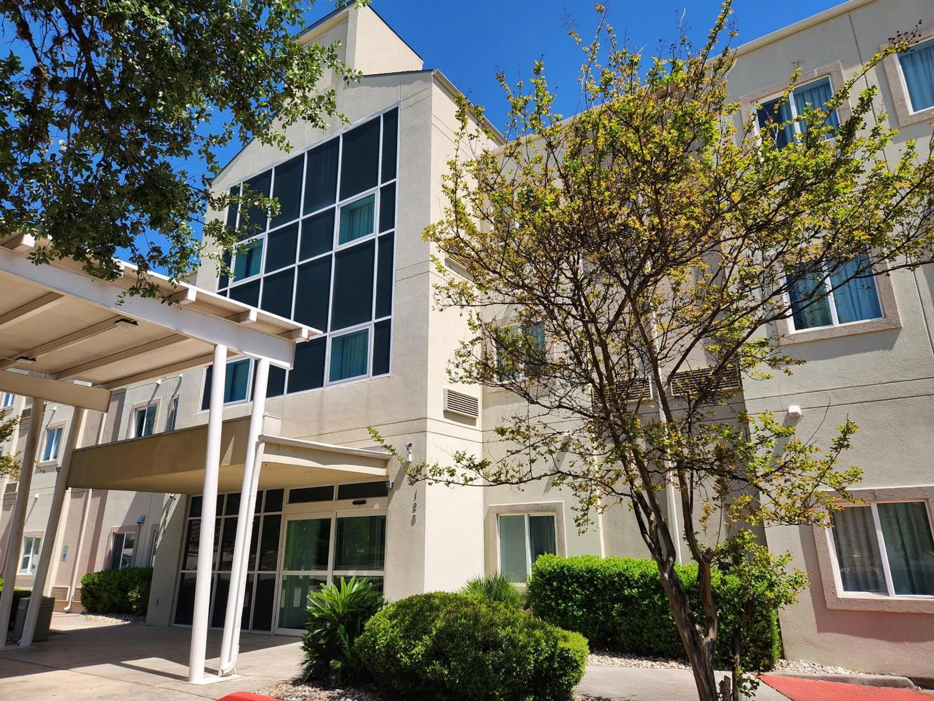 Facade/entrance in Baymont by Wyndham San Antonio Airport