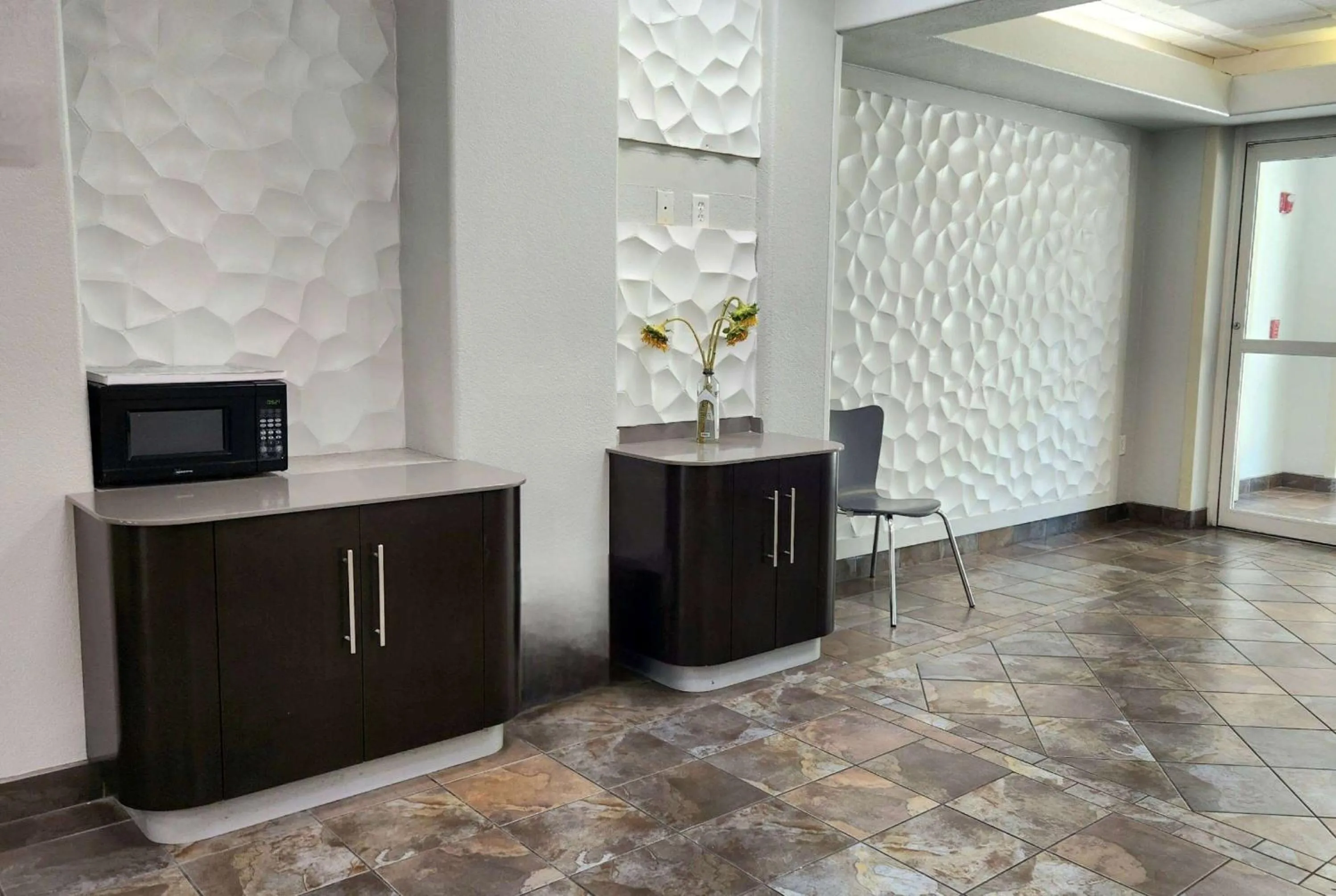 Lobby or reception in Baymont by Wyndham San Antonio Airport