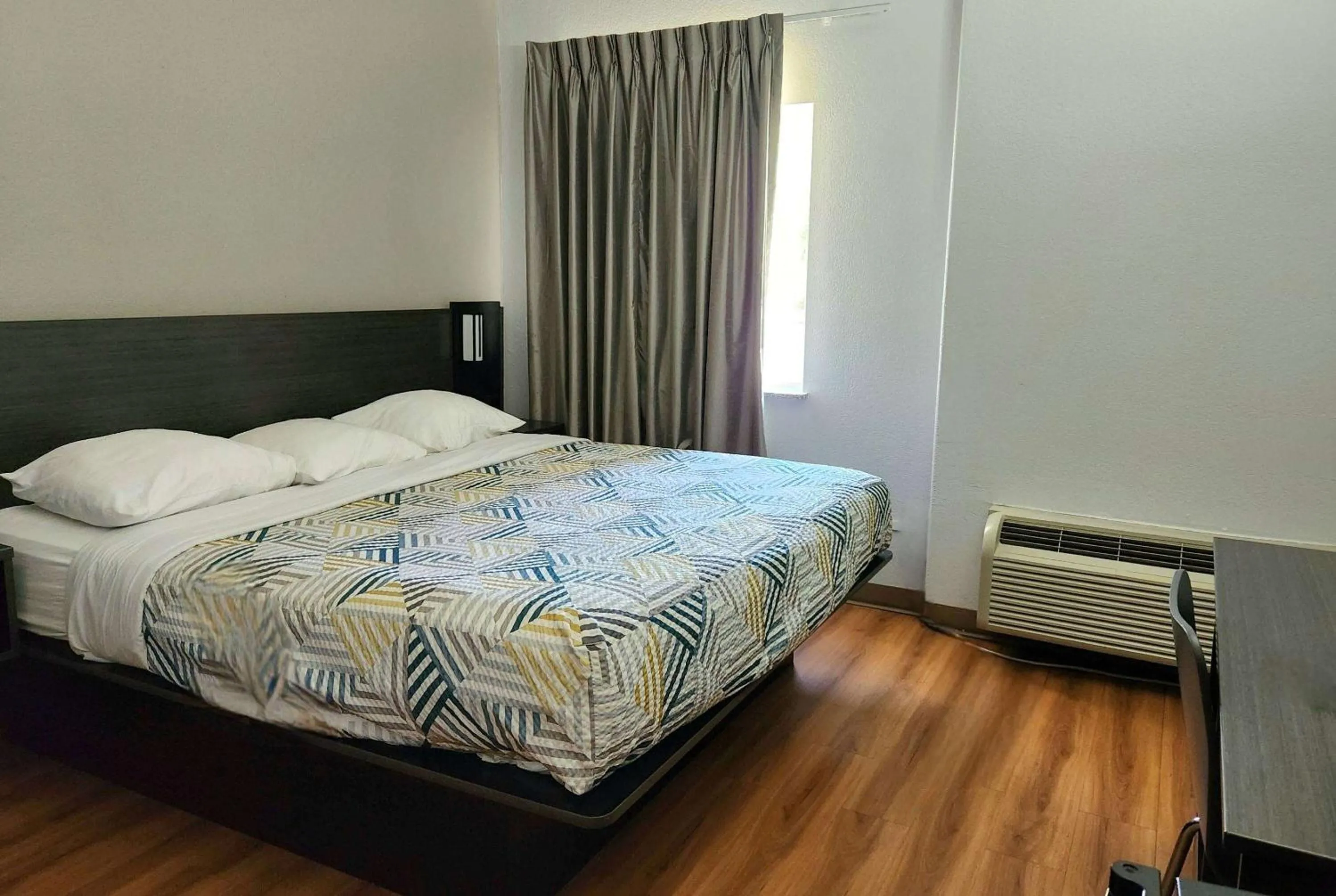 Photo of the whole room in Baymont by Wyndham San Antonio Airport