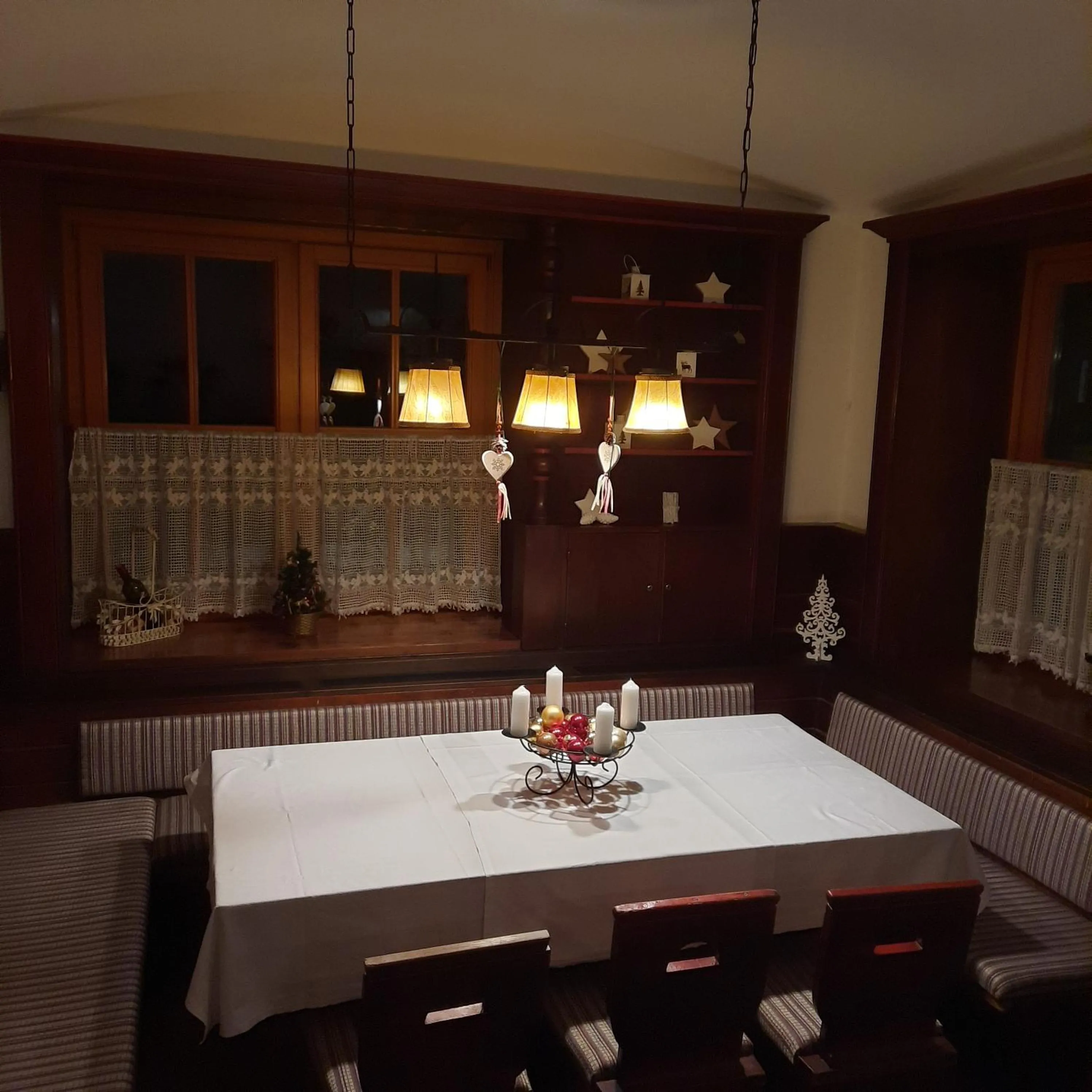 Restaurant/places to eat in Hotel die Traube