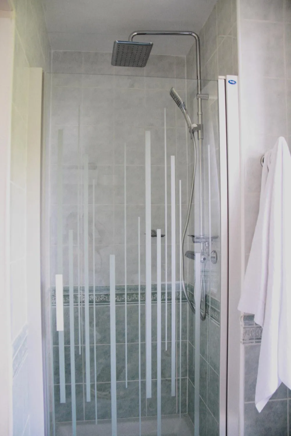 Shower in Maison Boulvern