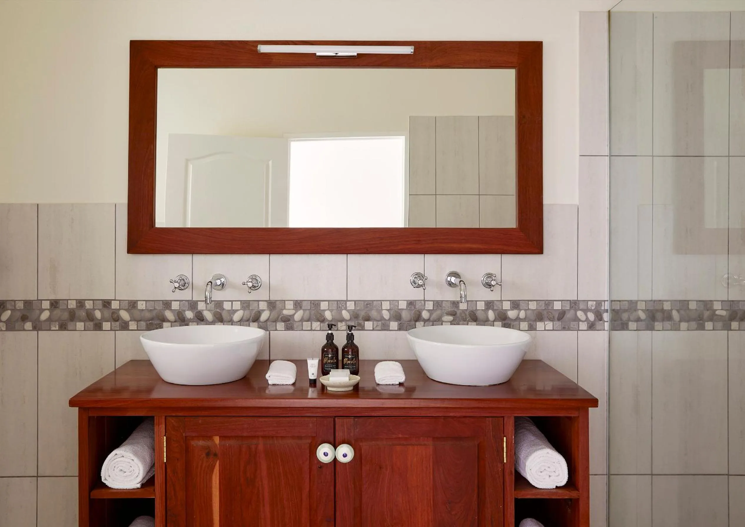 Bathroom in Batonka Guest Lodge