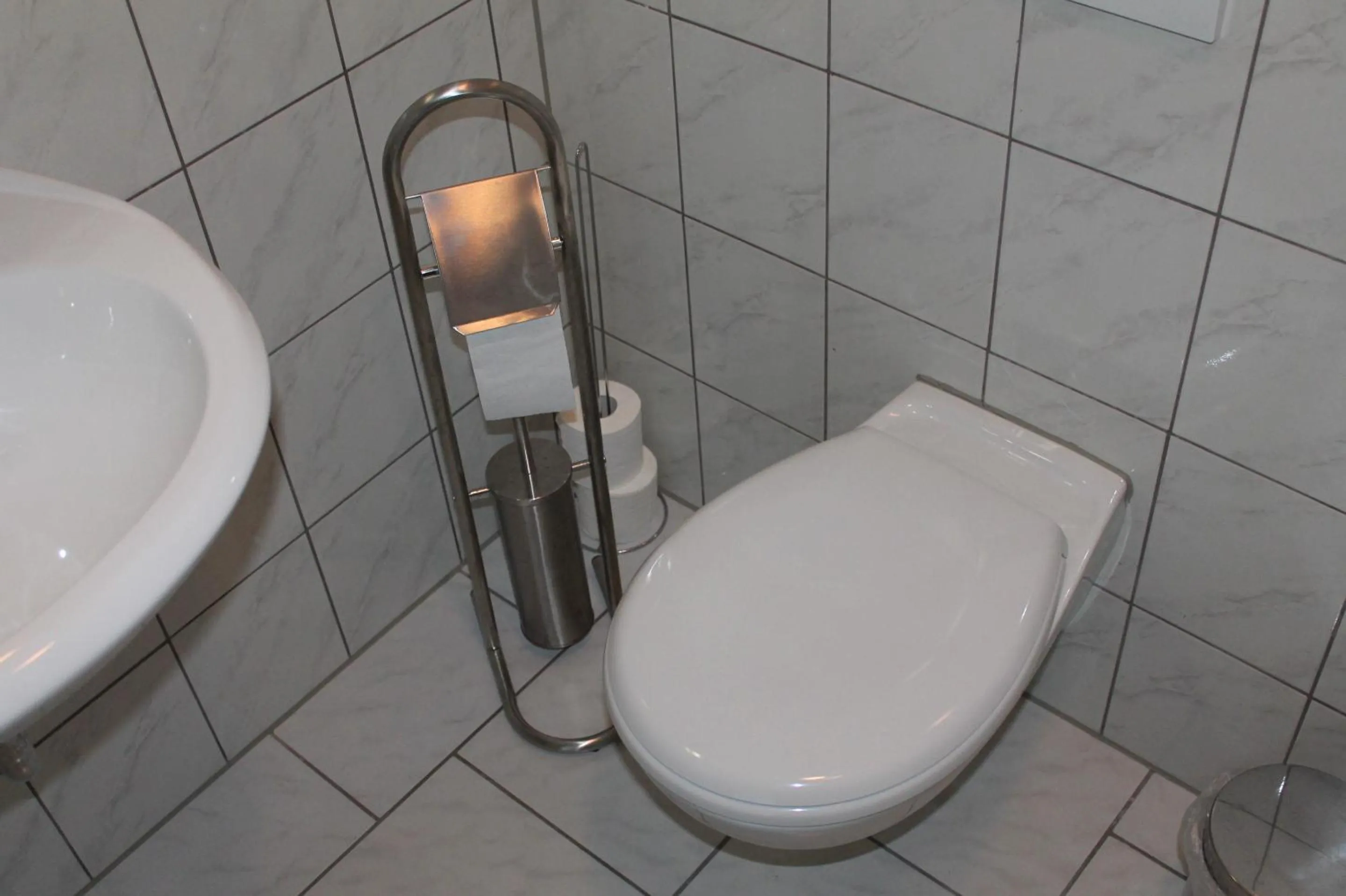 Bathroom in Hotel Birten