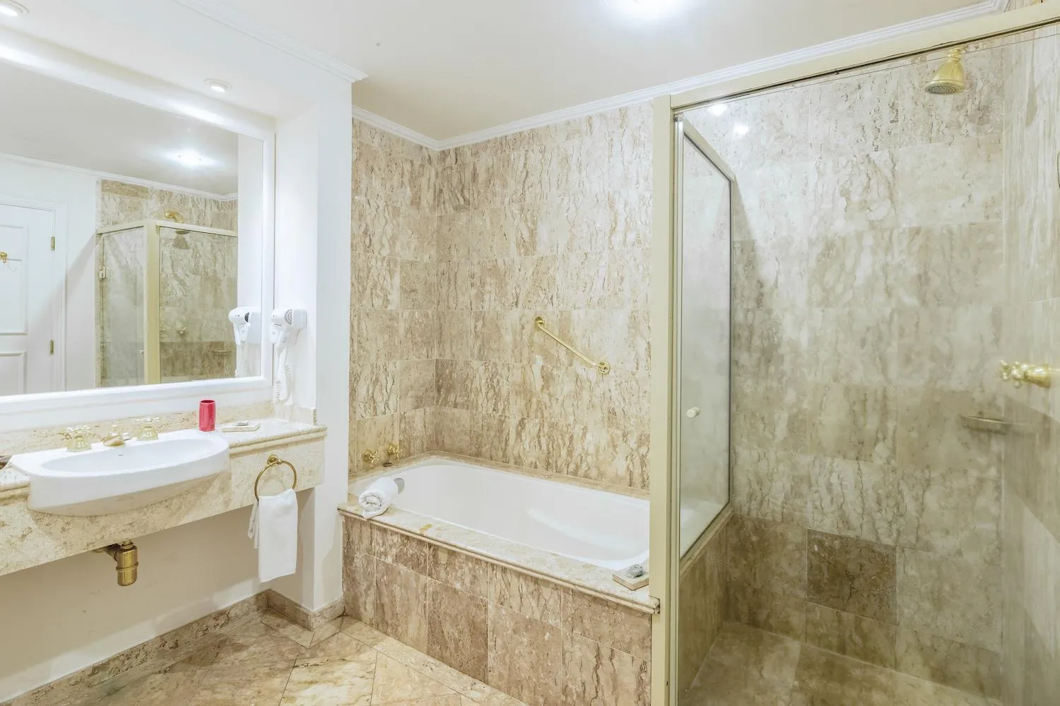 Bathroom in Hotel Fazenda Dona Carolina