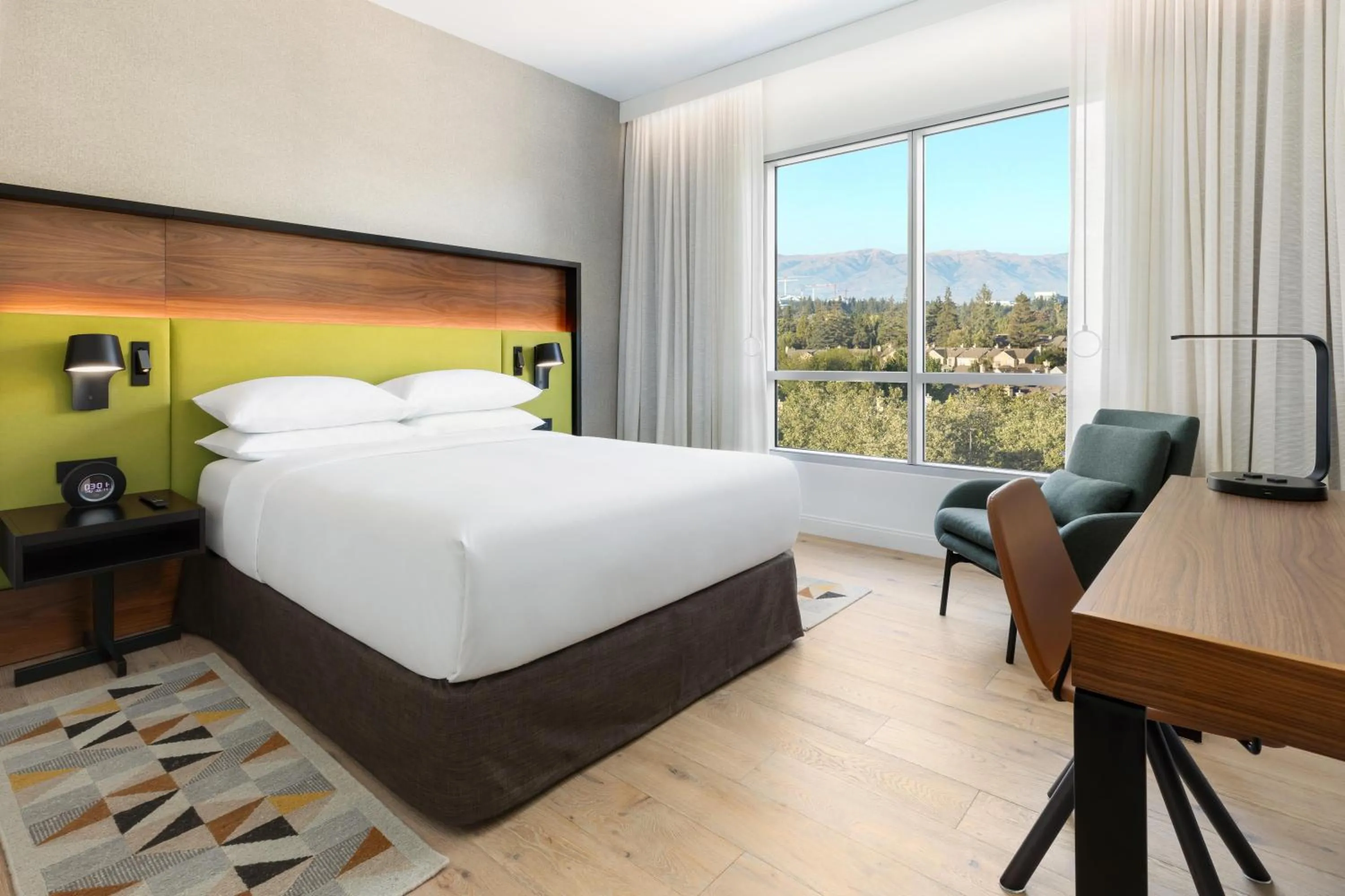 Photo of the whole room, Bed in Hyatt Centric Mountain View