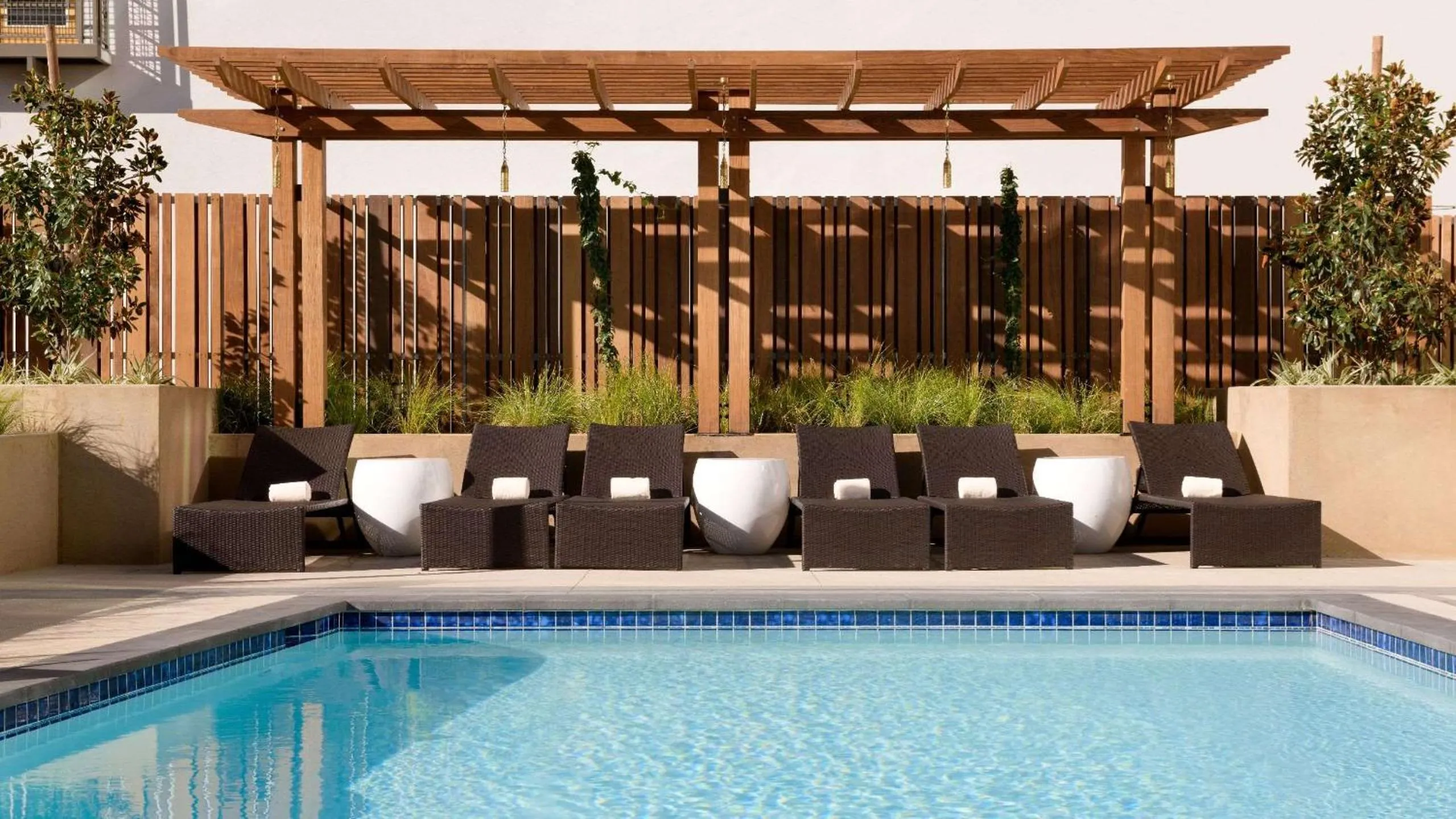 Swimming pool in Hyatt Place Pasadena