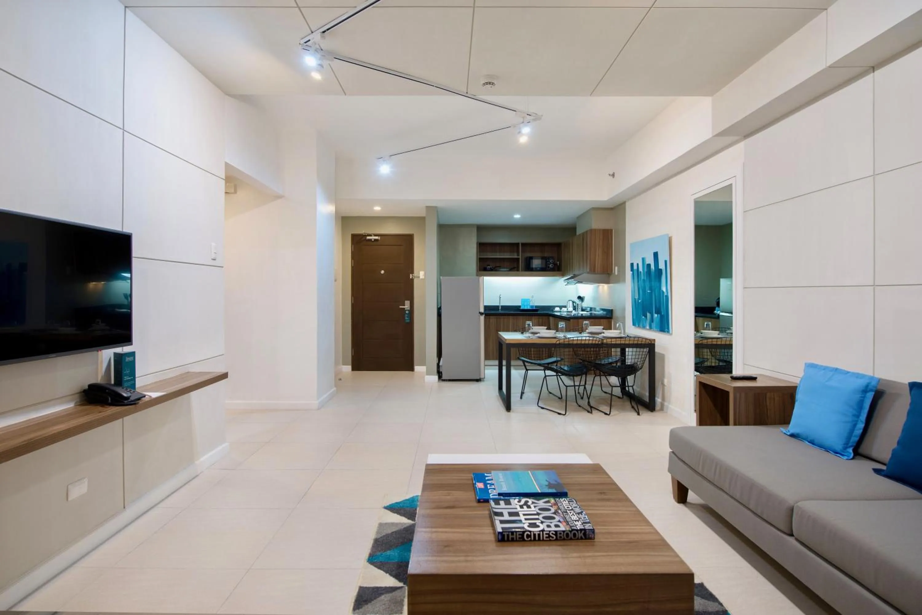 TV and multimedia in The Sphere Serviced Residences Managed by HII