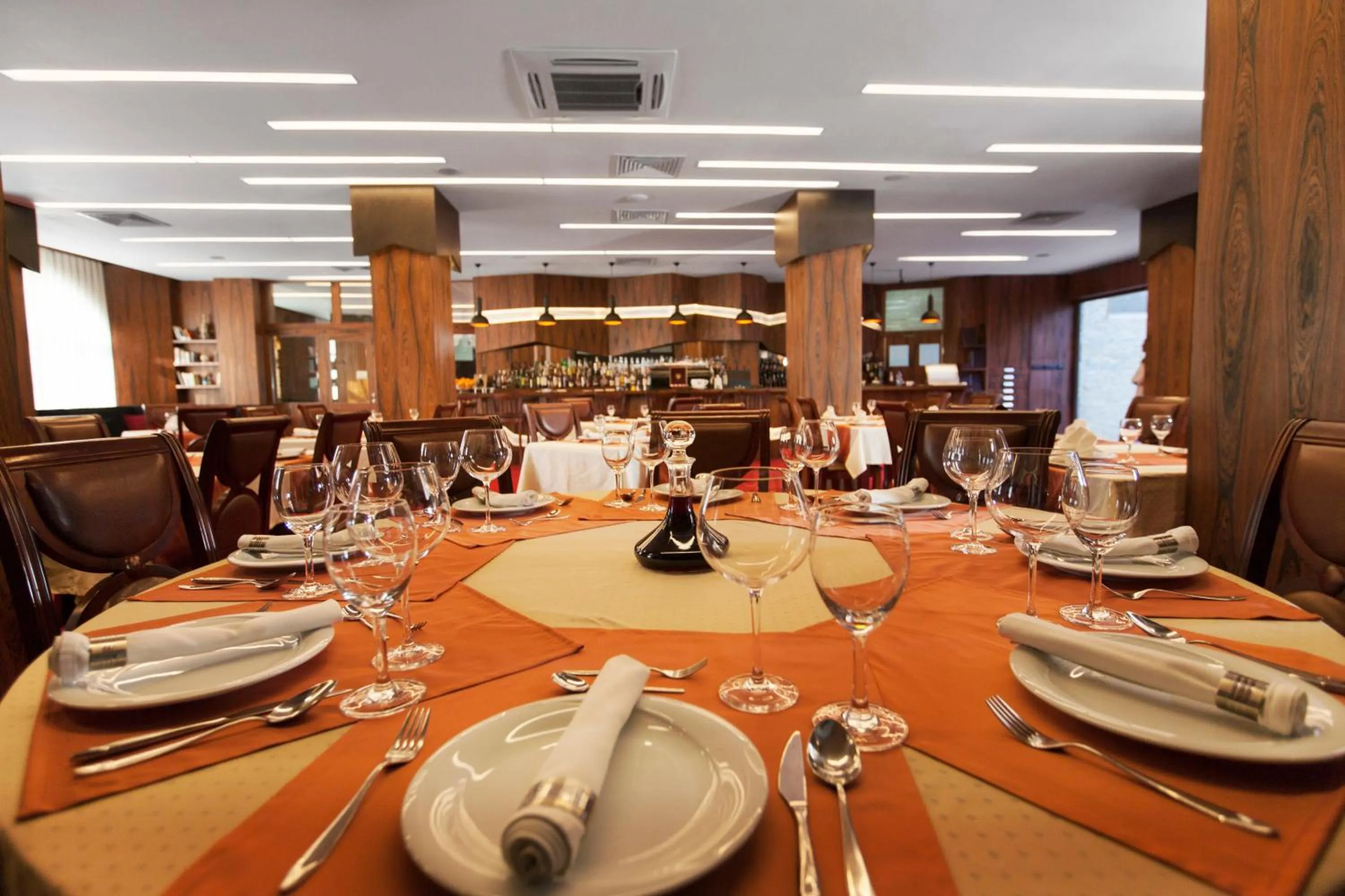 Restaurant/places to eat in Hotel Afa