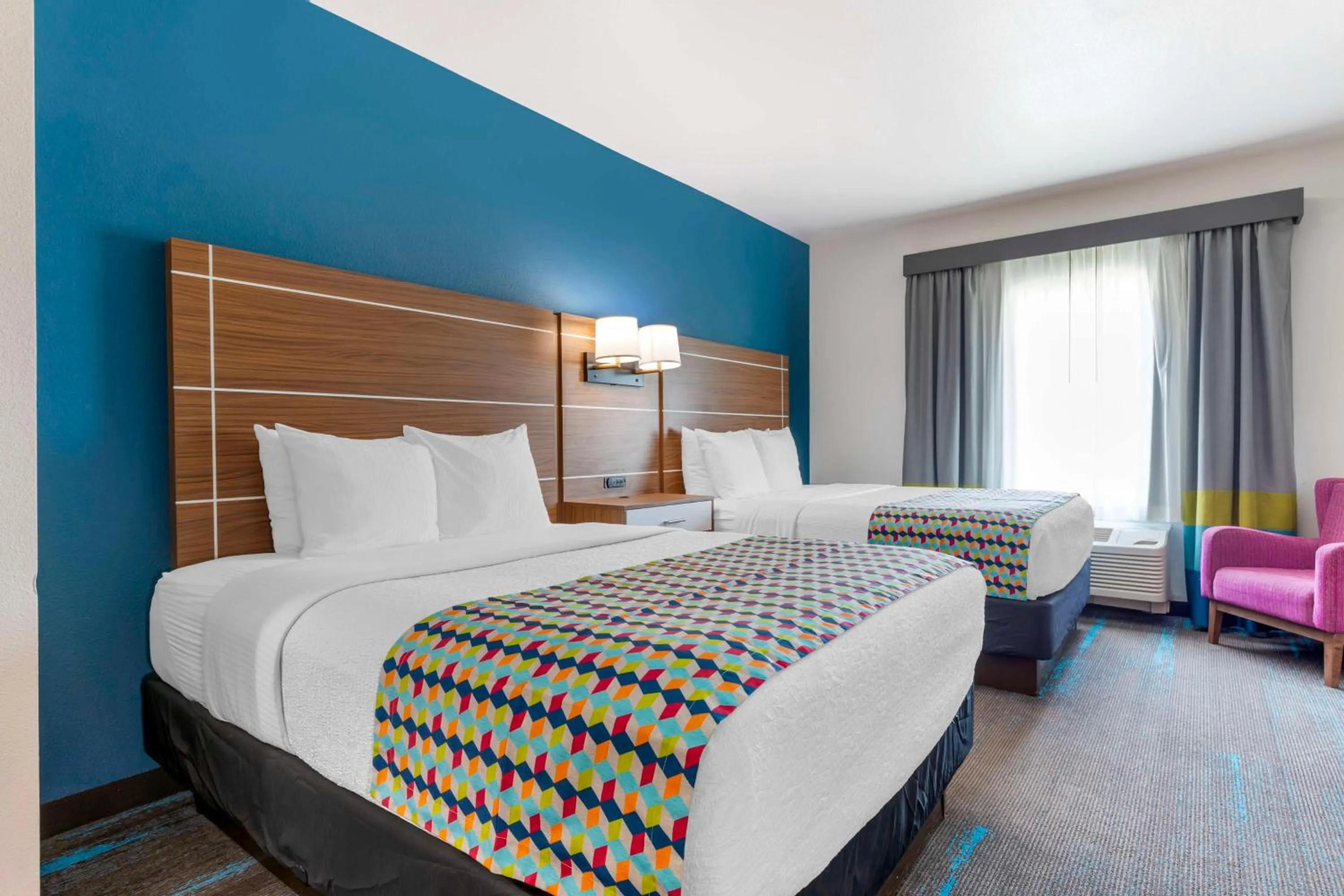 Photo of the whole room, Bed in Best Western Plus Medical Center