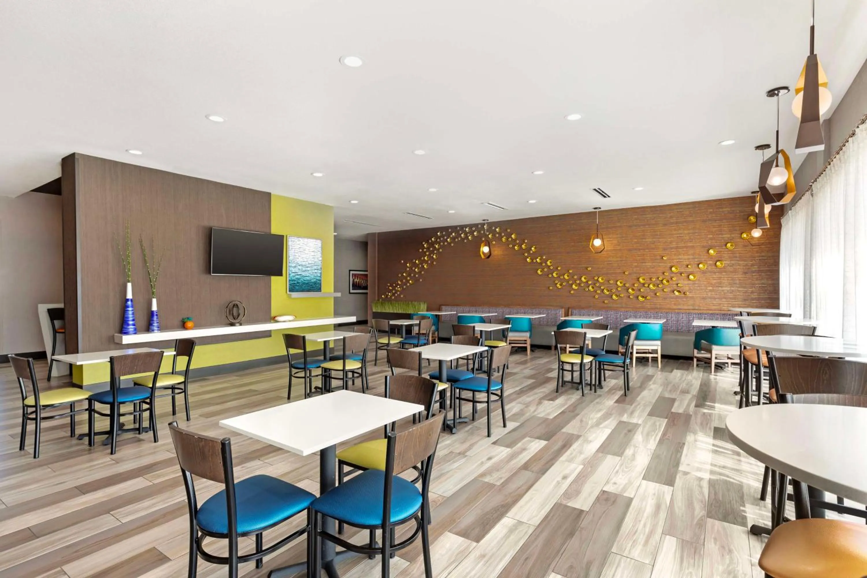 Breakfast in Best Western Plus Medical Center