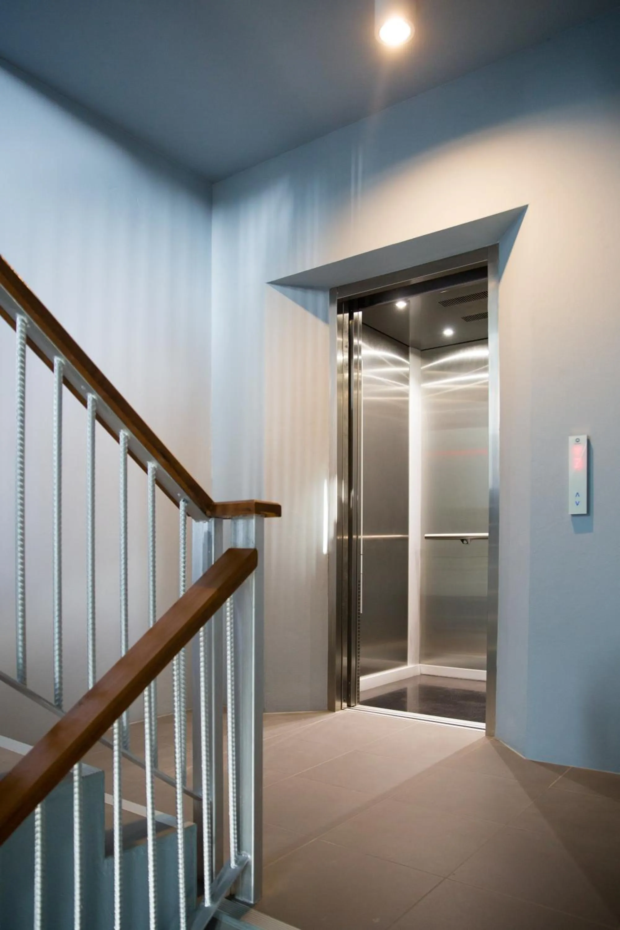 Area and facilities in iNest Poshtel