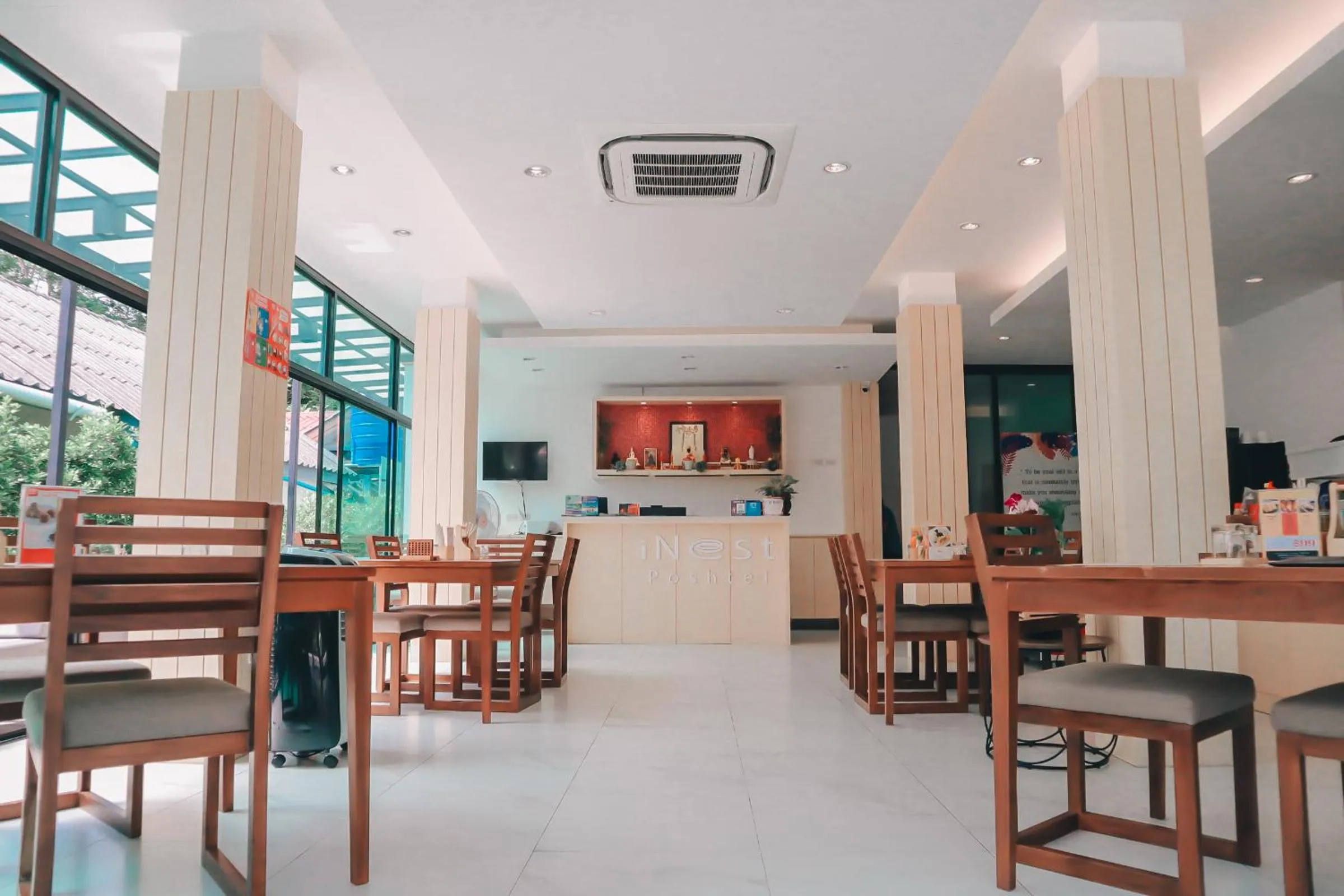 Restaurant/places to eat in iNest Poshtel