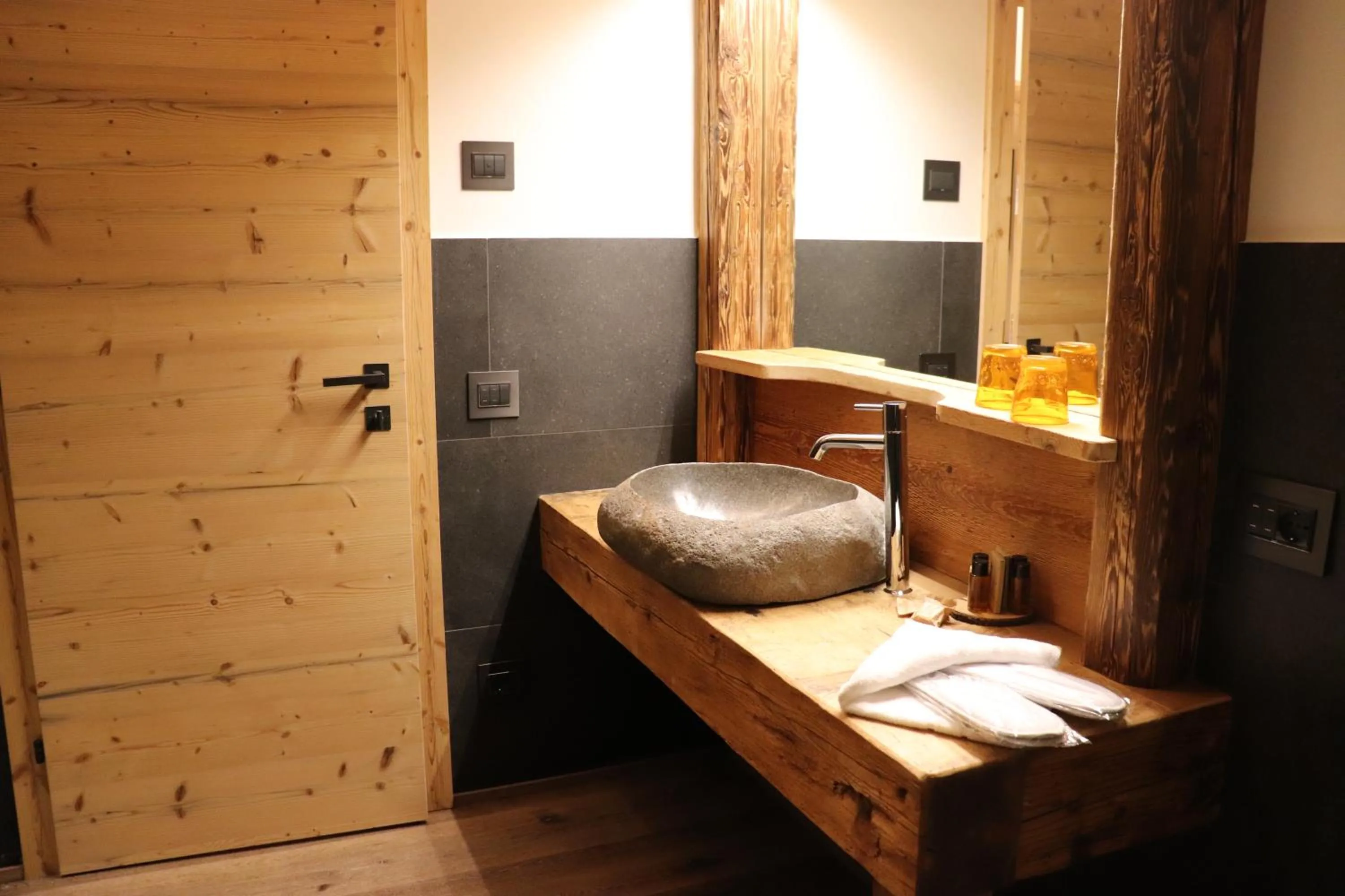 Bed in Hotel Ciasa Lorenzi