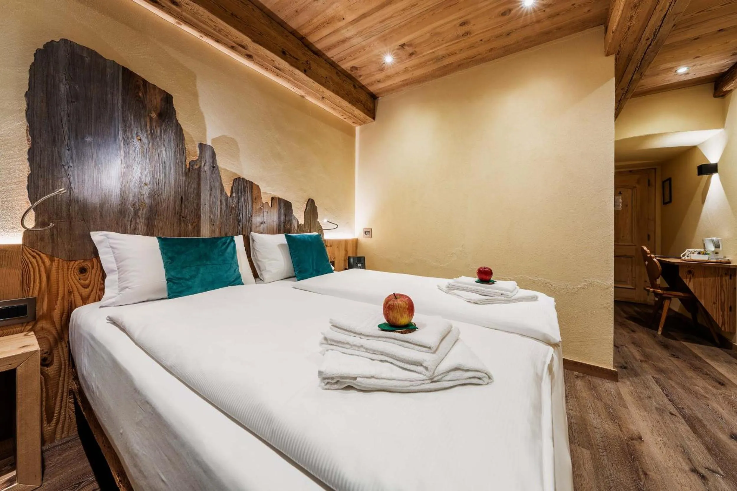 Bed in Hotel Ciasa Lorenzi