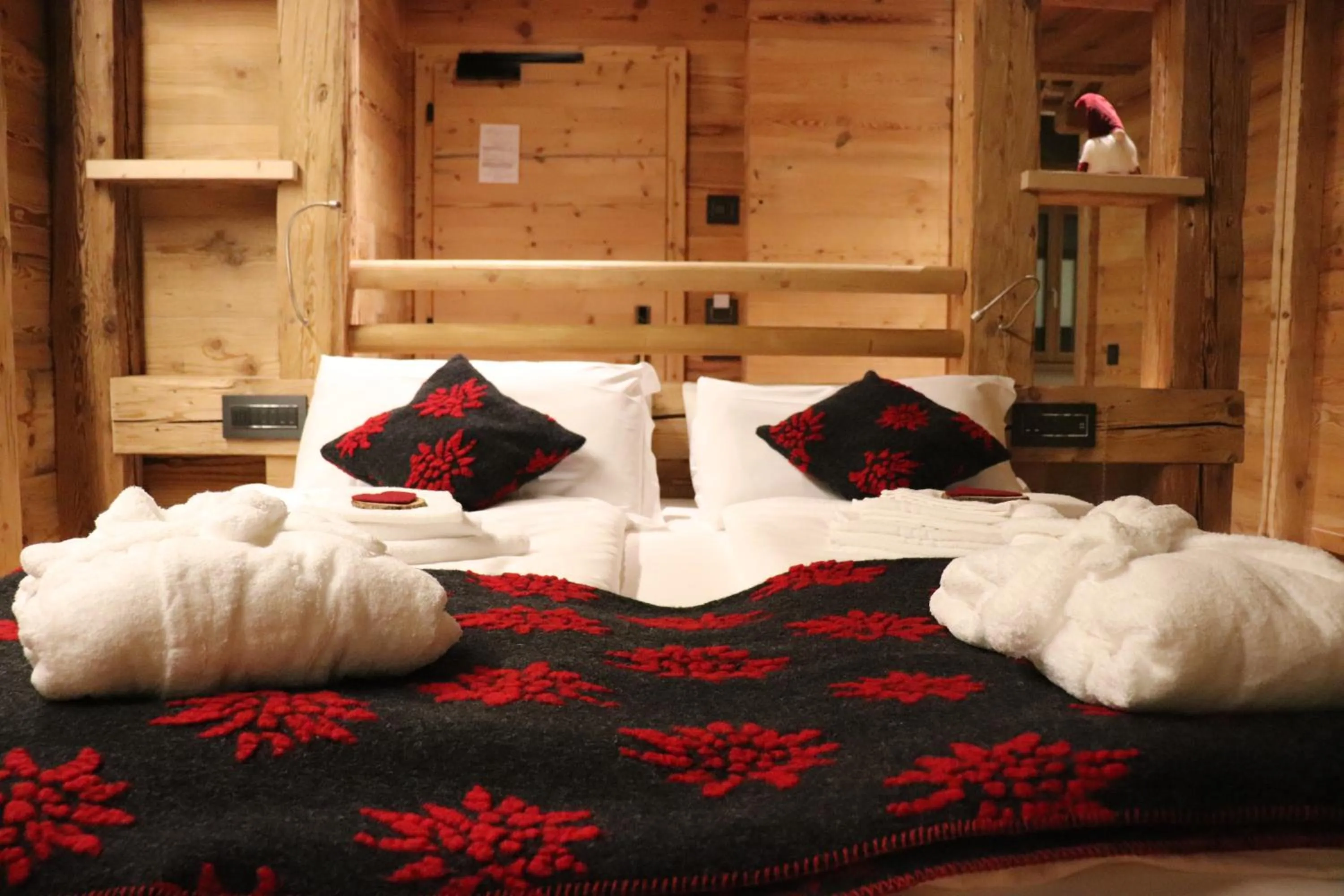 Bed in Hotel Ciasa Lorenzi