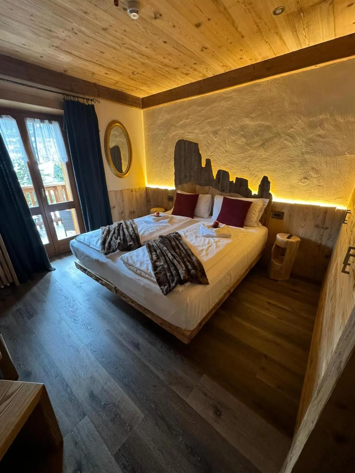 Bed in Hotel Ciasa Lorenzi