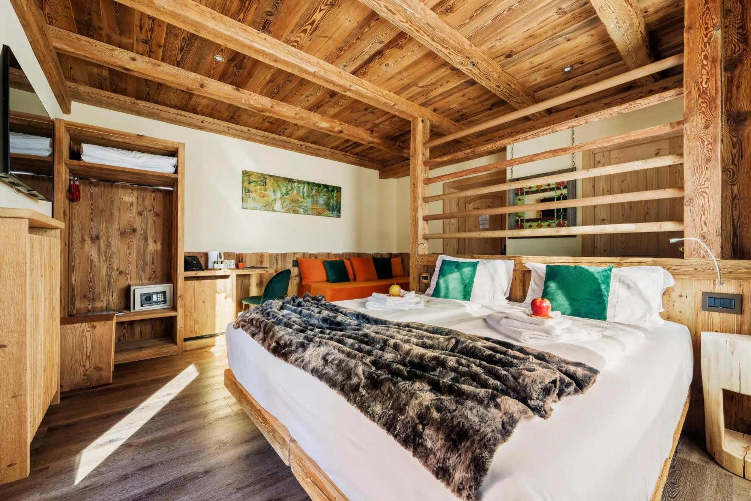 Bed in Hotel Ciasa Lorenzi