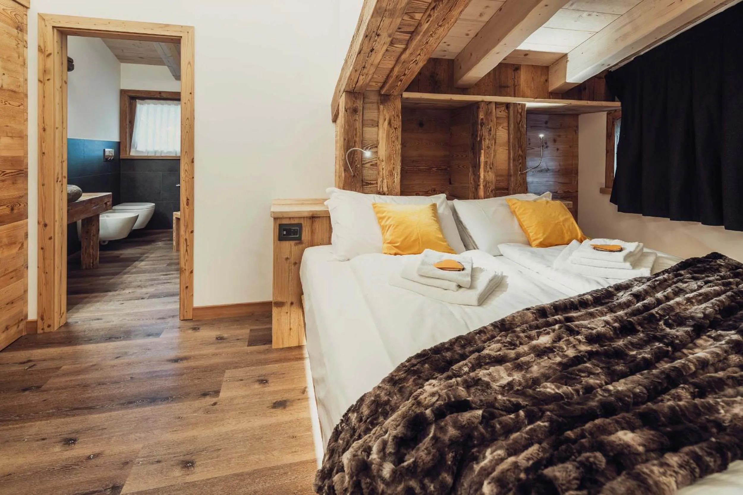 Bed in Hotel Ciasa Lorenzi