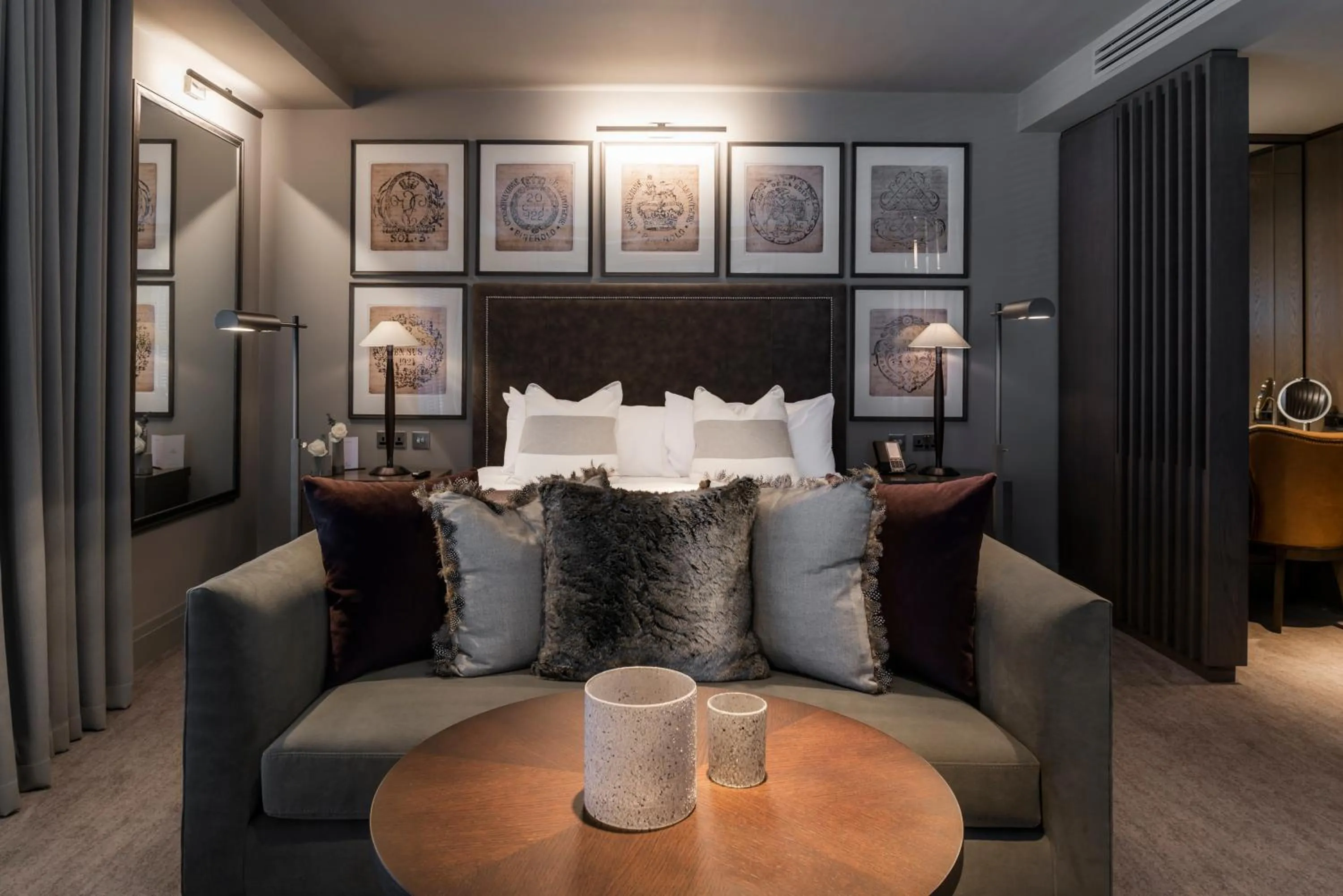 Seating area in Dakota Manchester