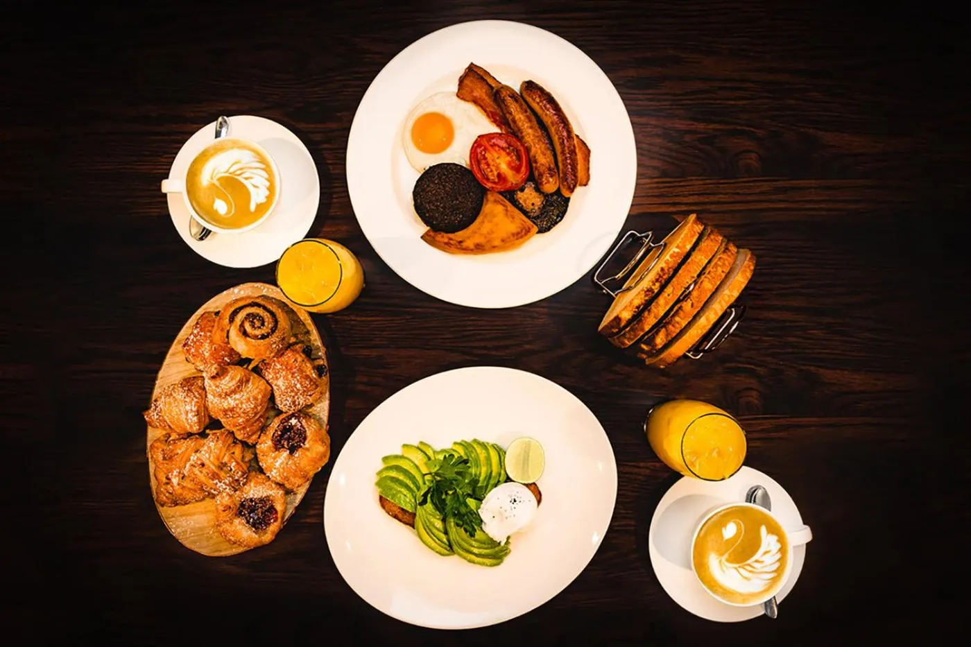 Breakfast in Dakota Manchester