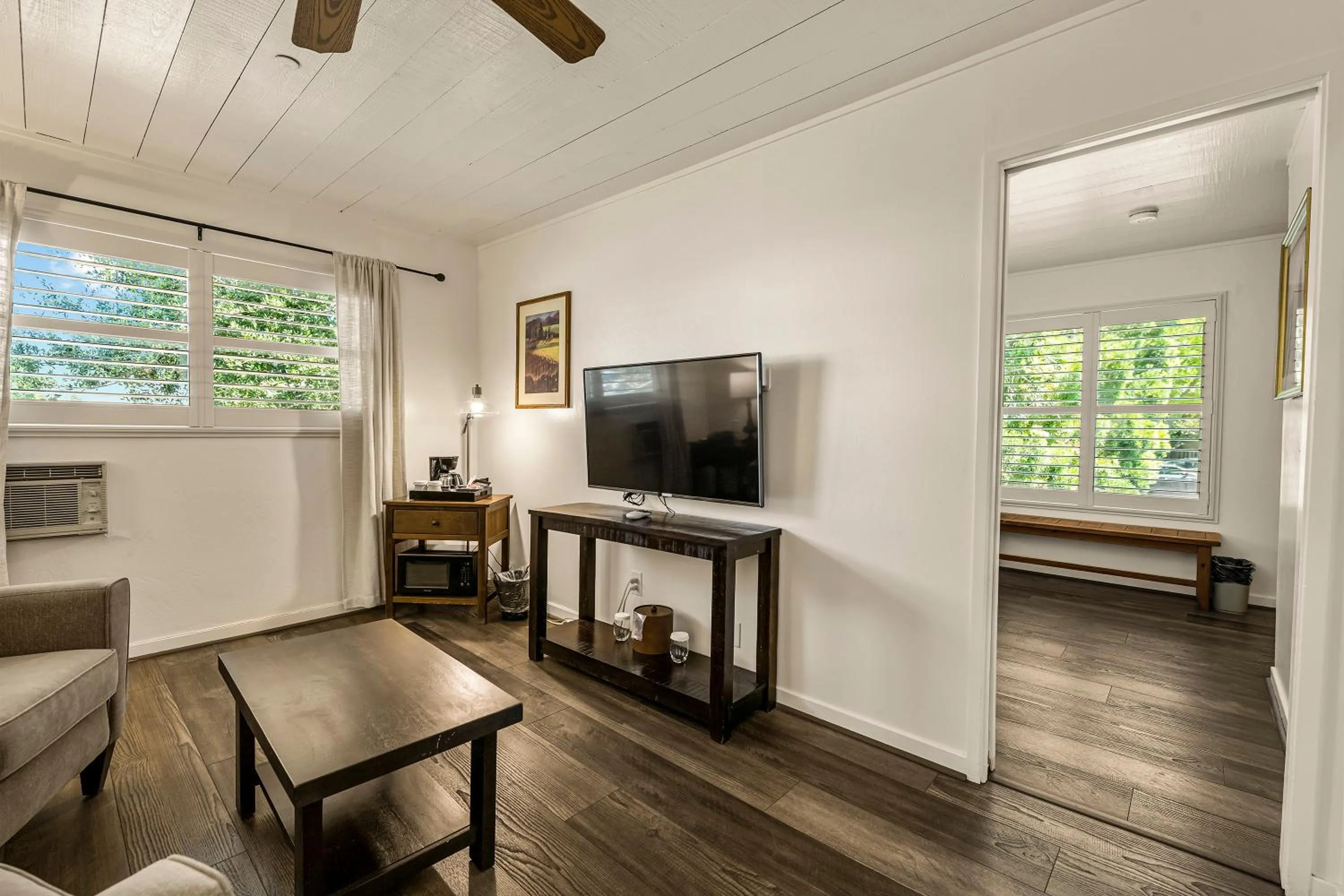Living room in El Pueblo Inn