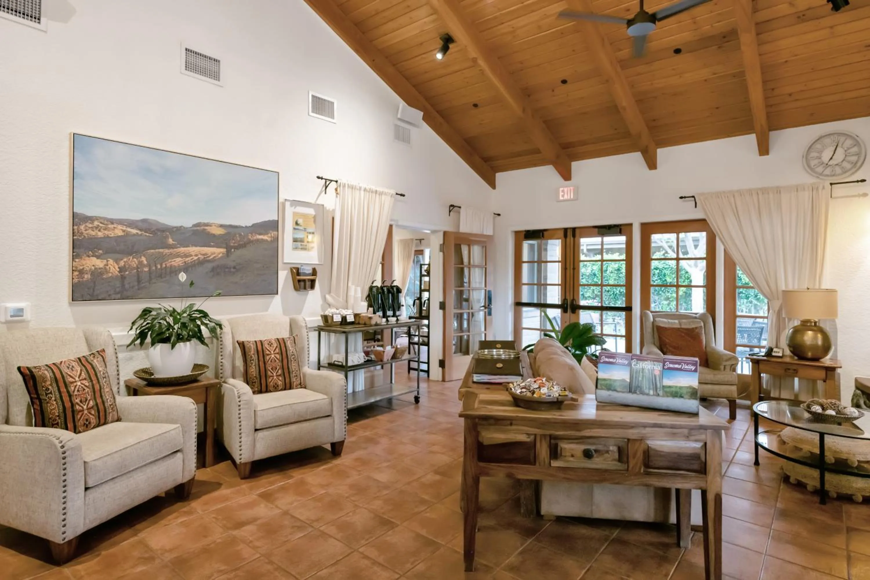 Lobby or reception in El Pueblo Inn