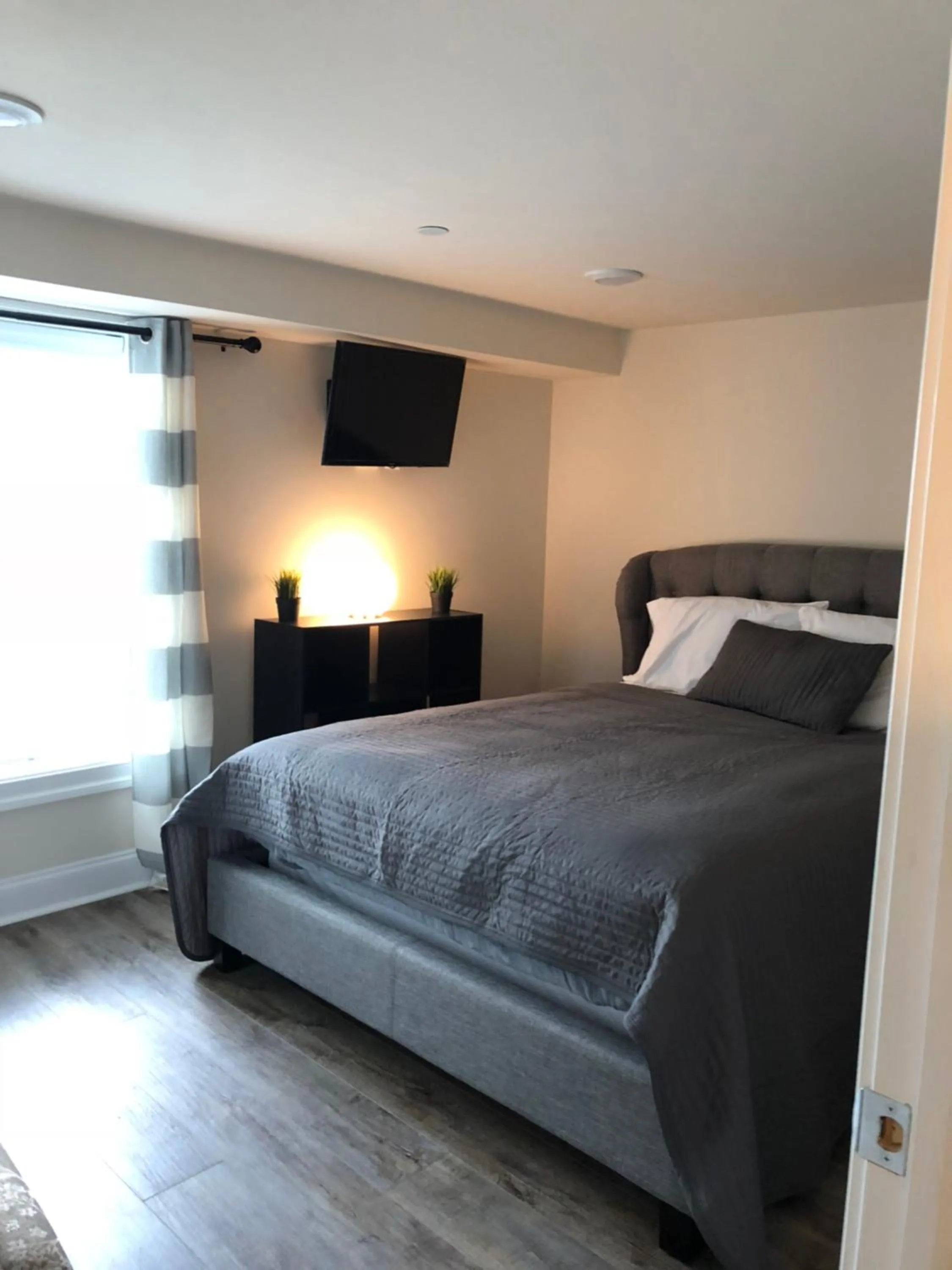 Bed in Ocean Manor 1100 Inn