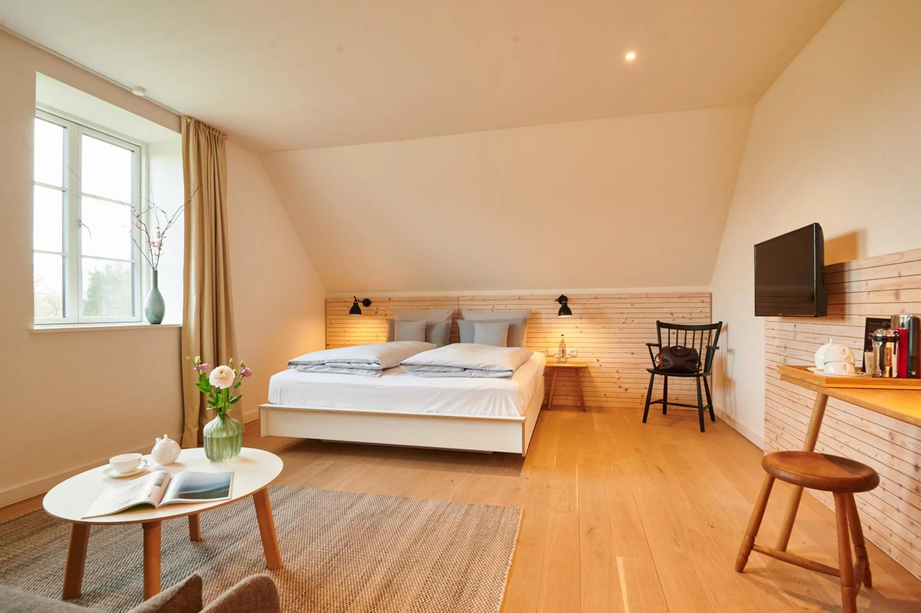 Bed in Nordenholzer Hofhotel