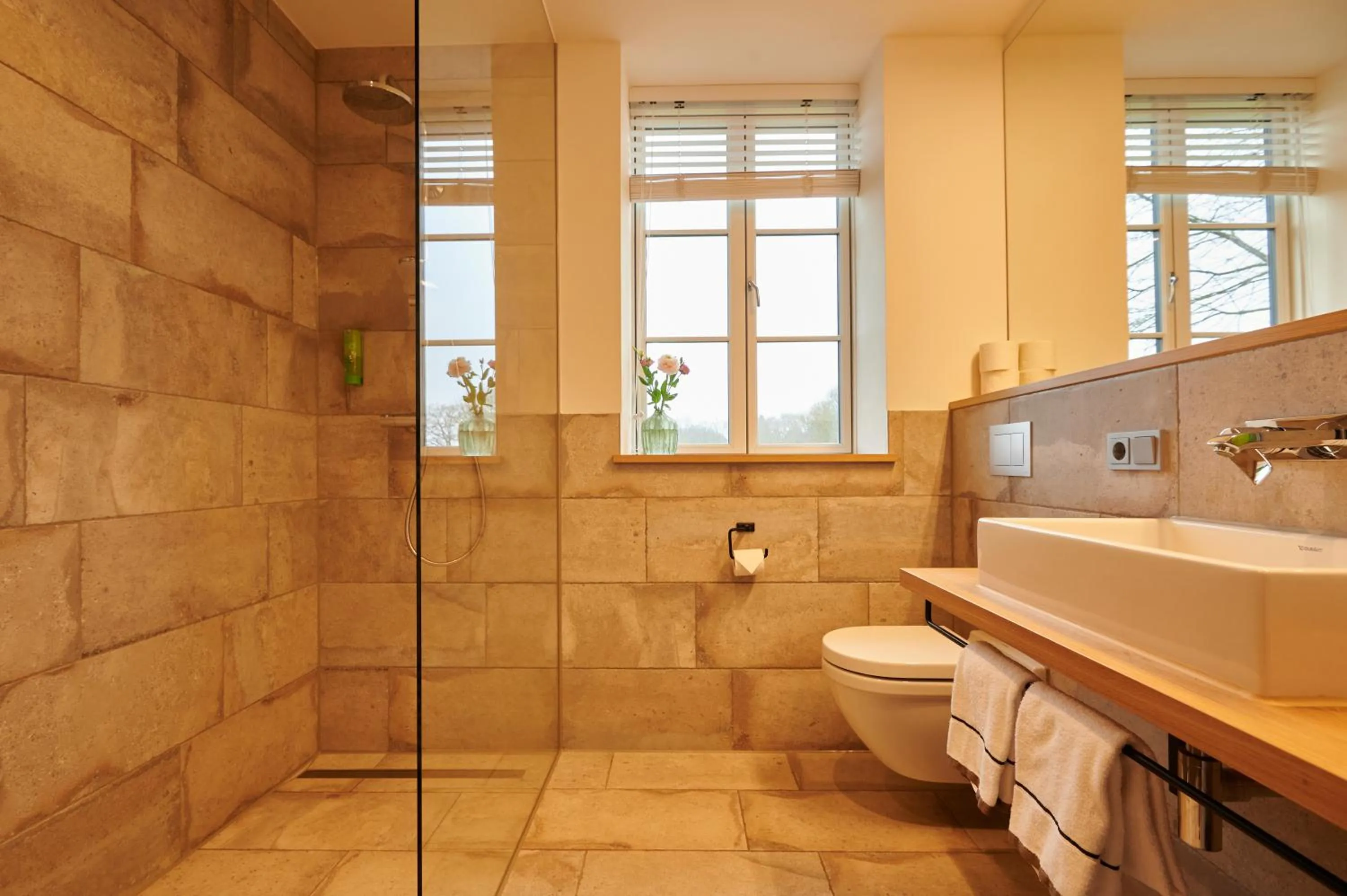 Bathroom in Nordenholzer Hofhotel